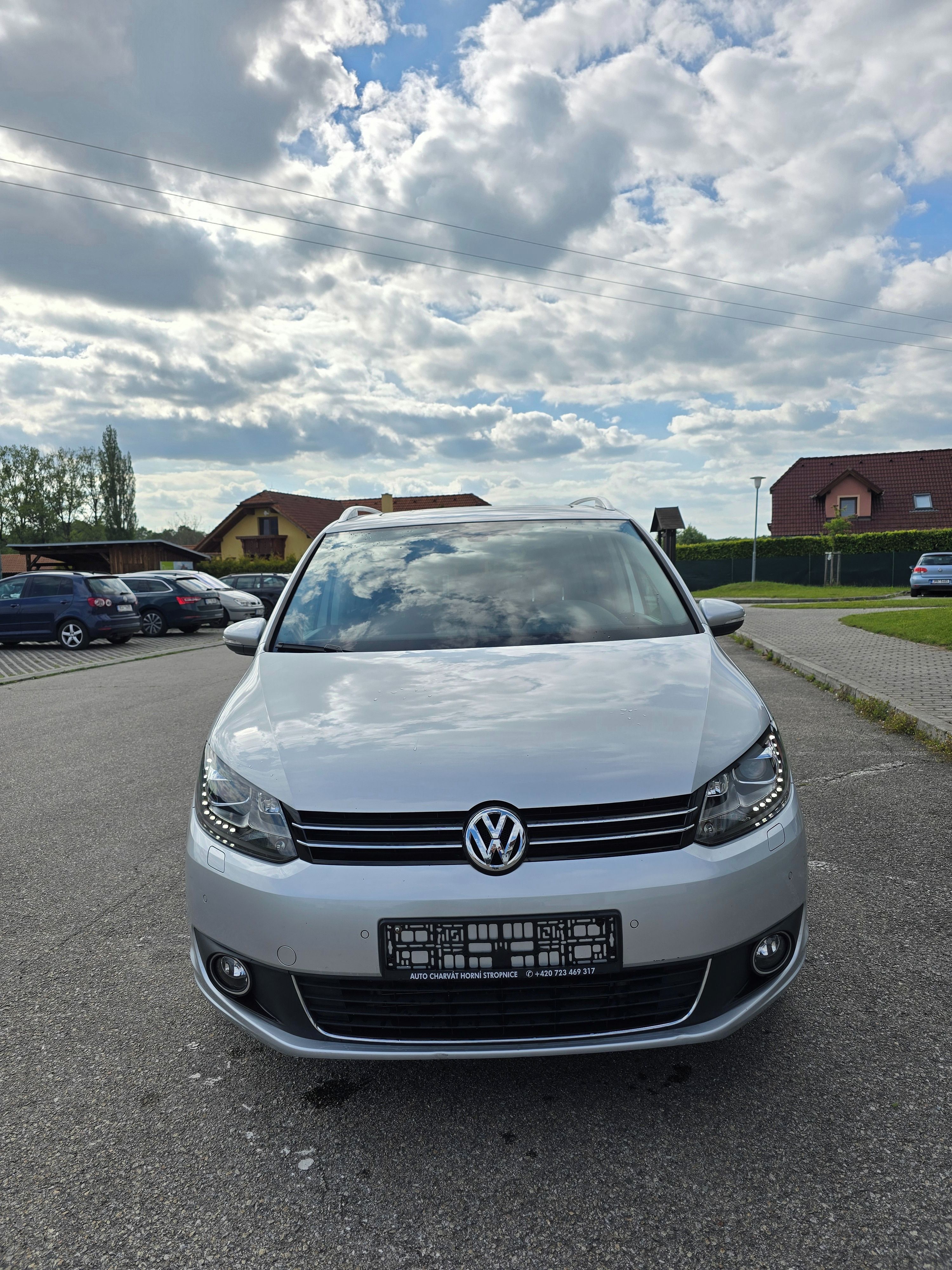 Volkswagen Touran, 1.4 TSI Sky DSG 57tkm - fotka 2