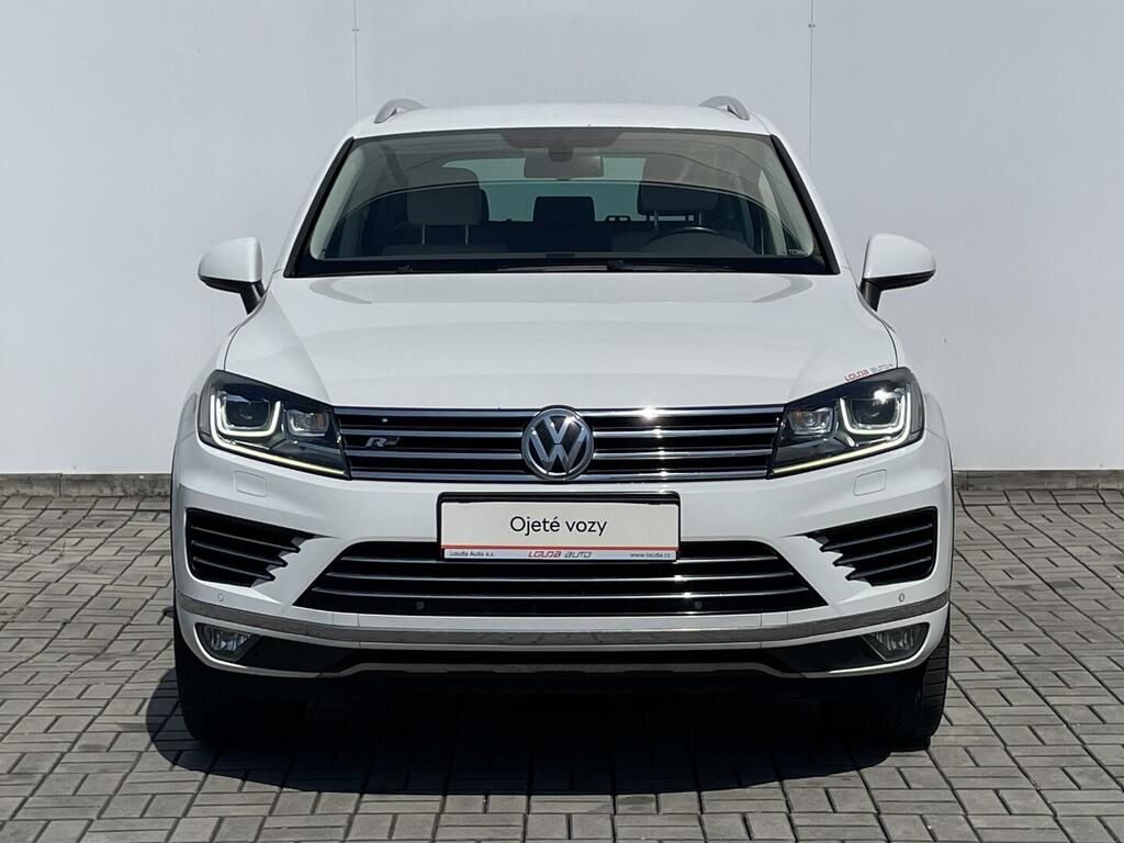 Volkswagen Touareg, R-Line 3.0 TDI 193 kW - fotka 4