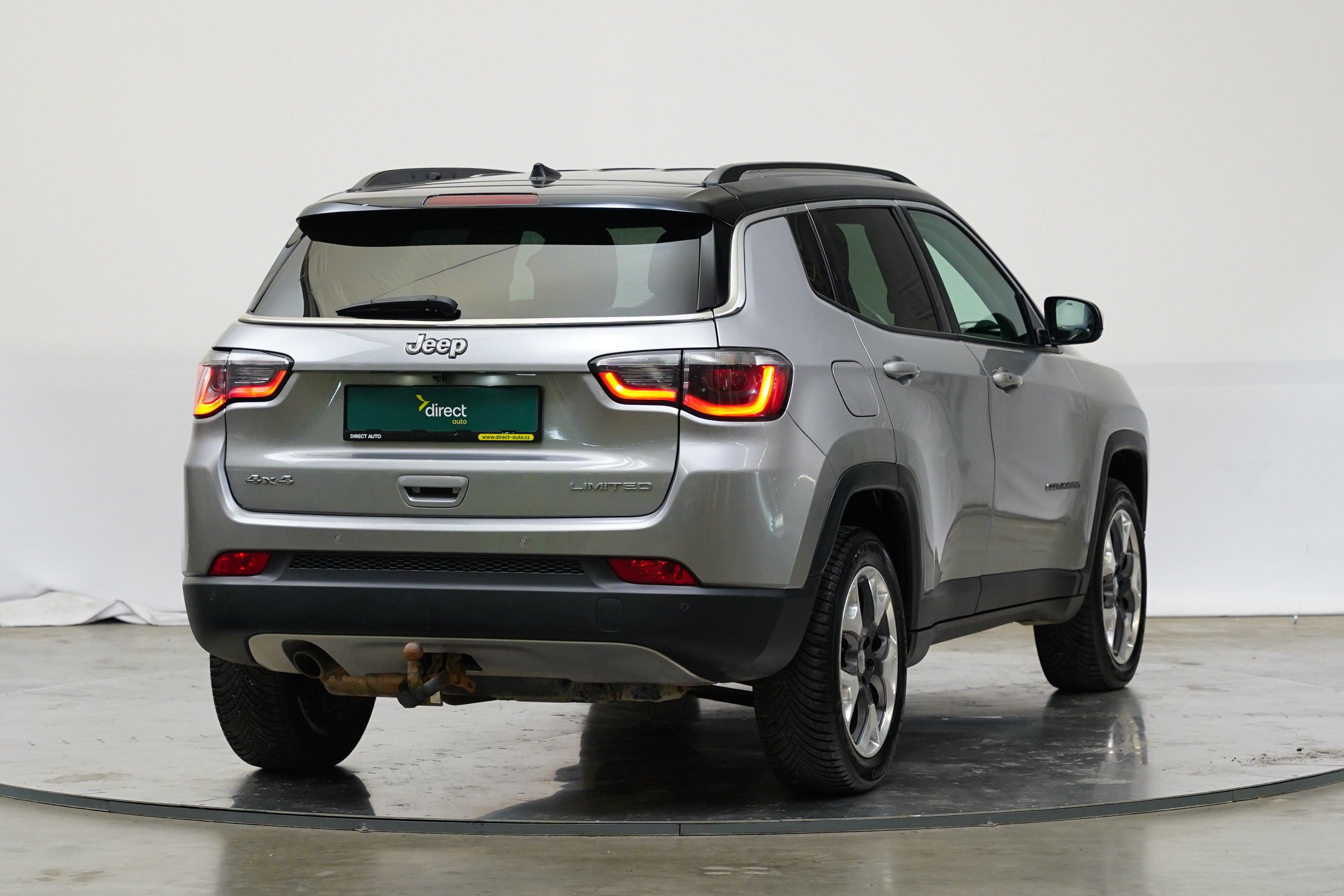 Jeep Compass, 2.0 M-Jet 103 kW 4WD Limited - fotka 2