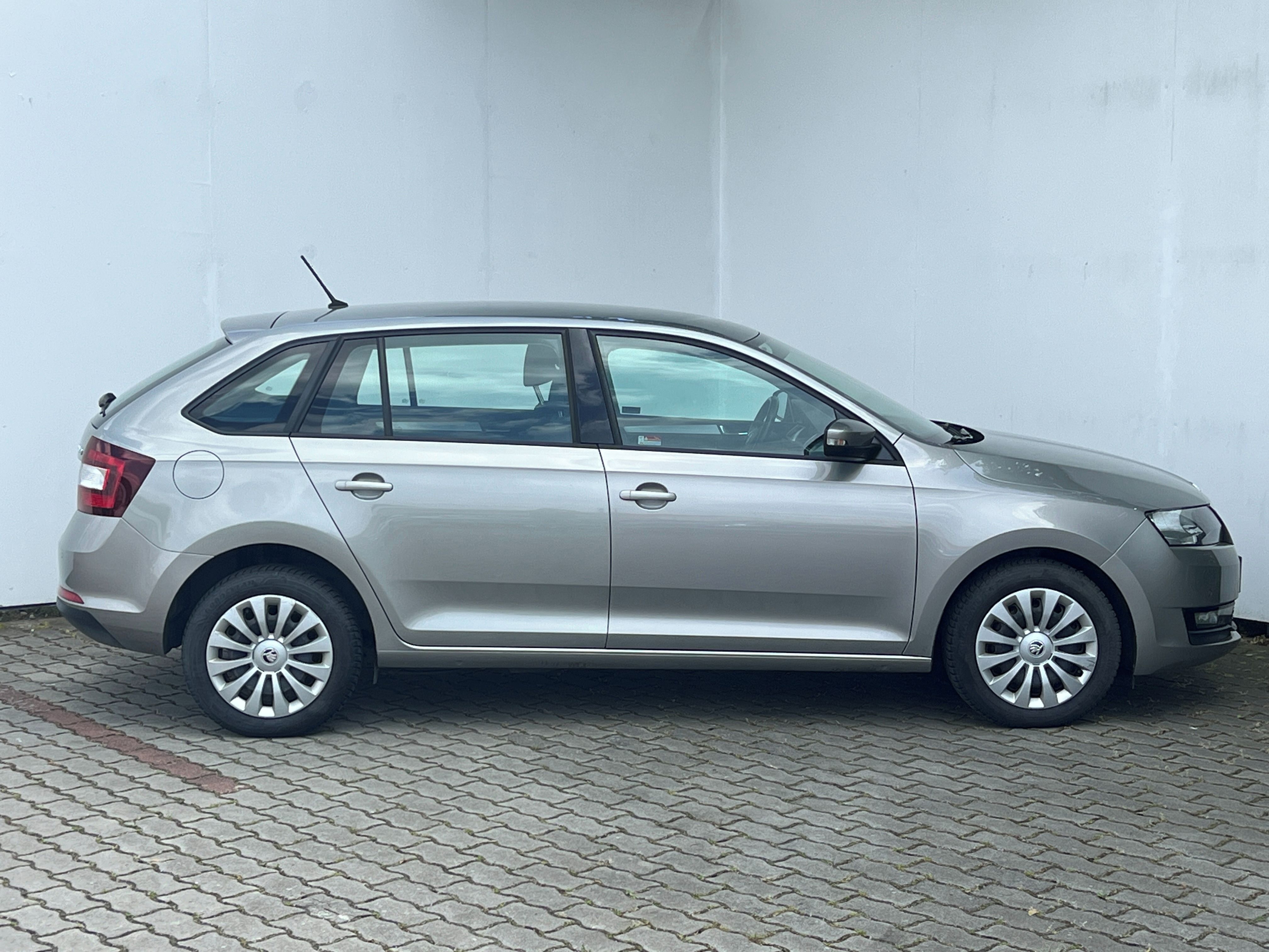 Škoda Rapid, 1,0 TSI / 81 kW Ambition - fotka 4