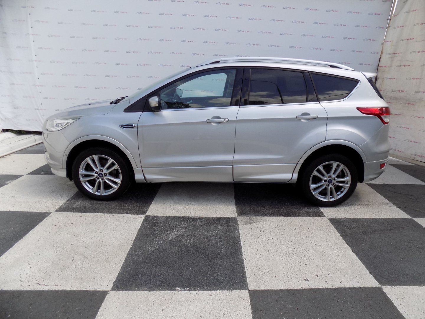 Ford Kuga, 2.0TDCi/Individual/AWD/AT/ - fotka 2
