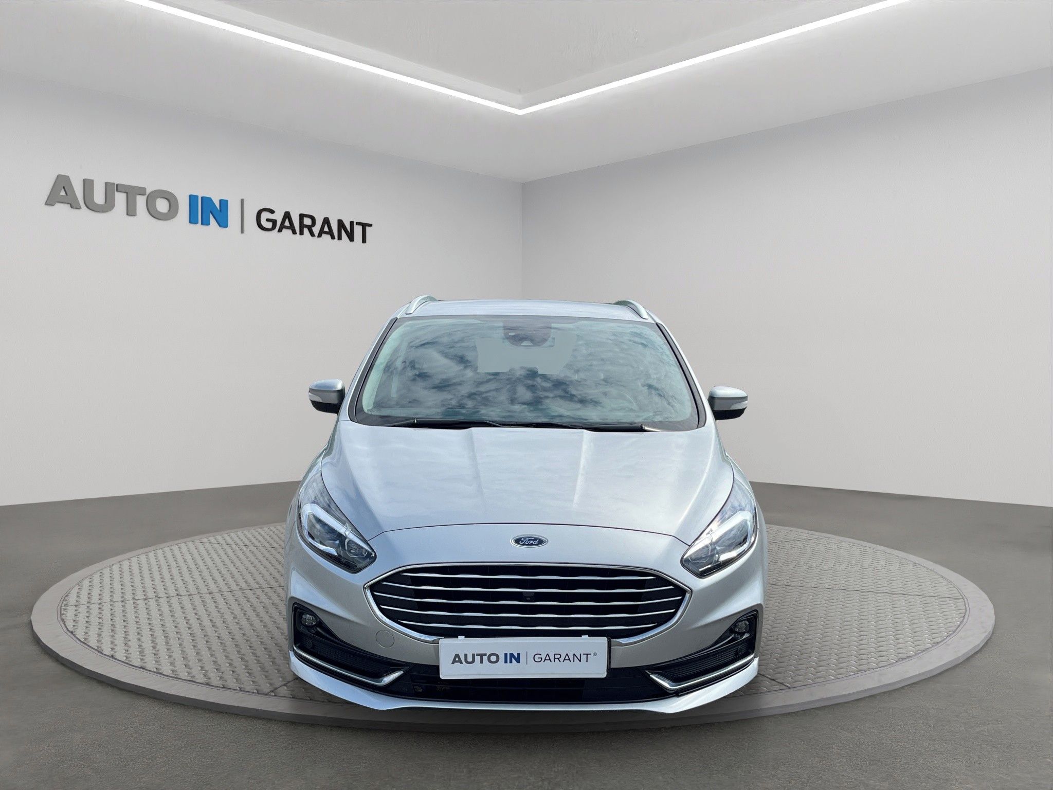 Ford S-MAX, 2.0 Ecoblue 110kW, ČR, 1.maj, - fotka 2