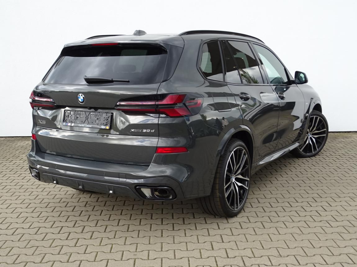 BMW X5, xDrive30d - fotka 3