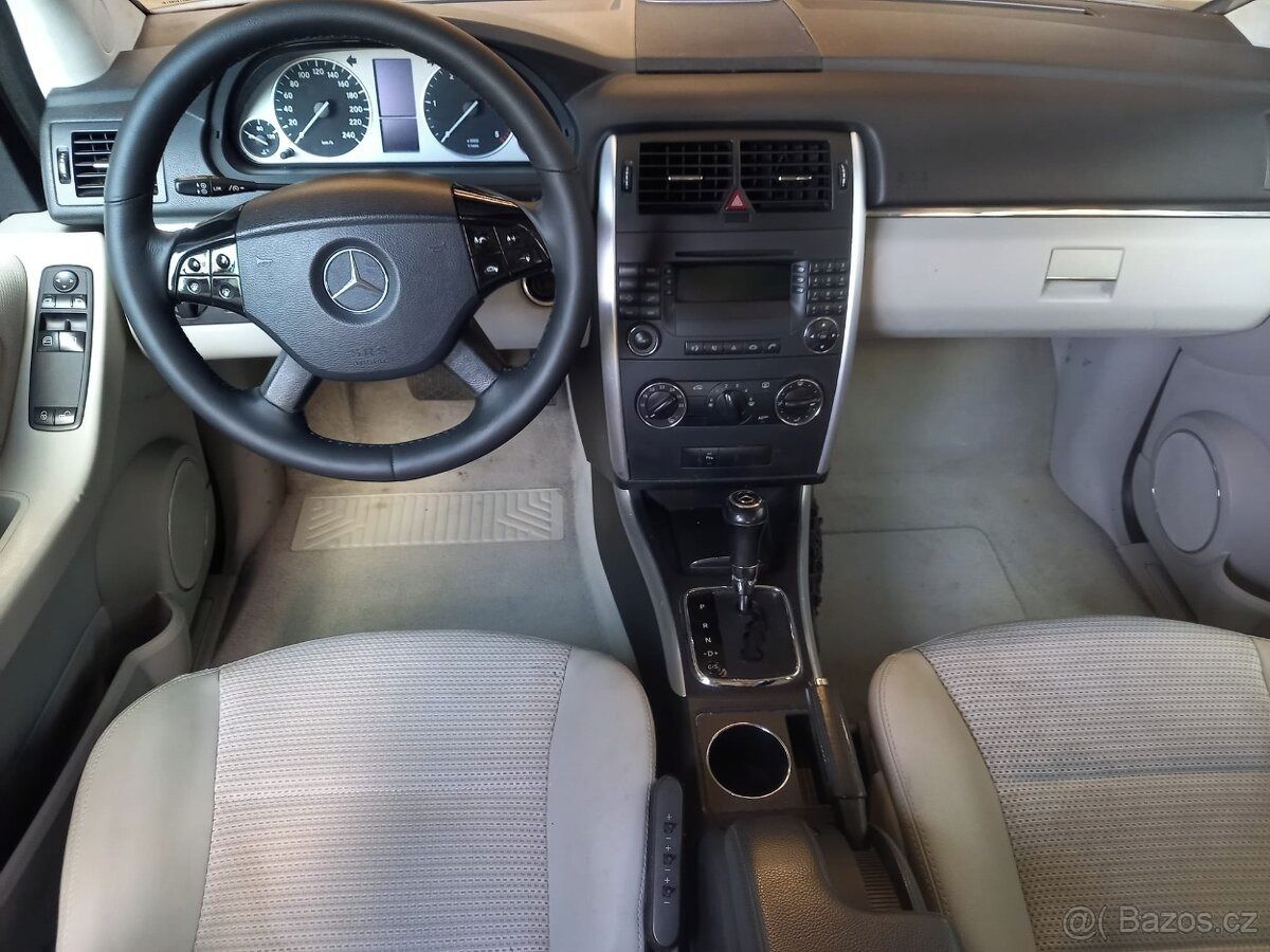 Mercedes-Benz Třídy B, Mercedes-Benz Třídy B 200 CDI - fotka 5
