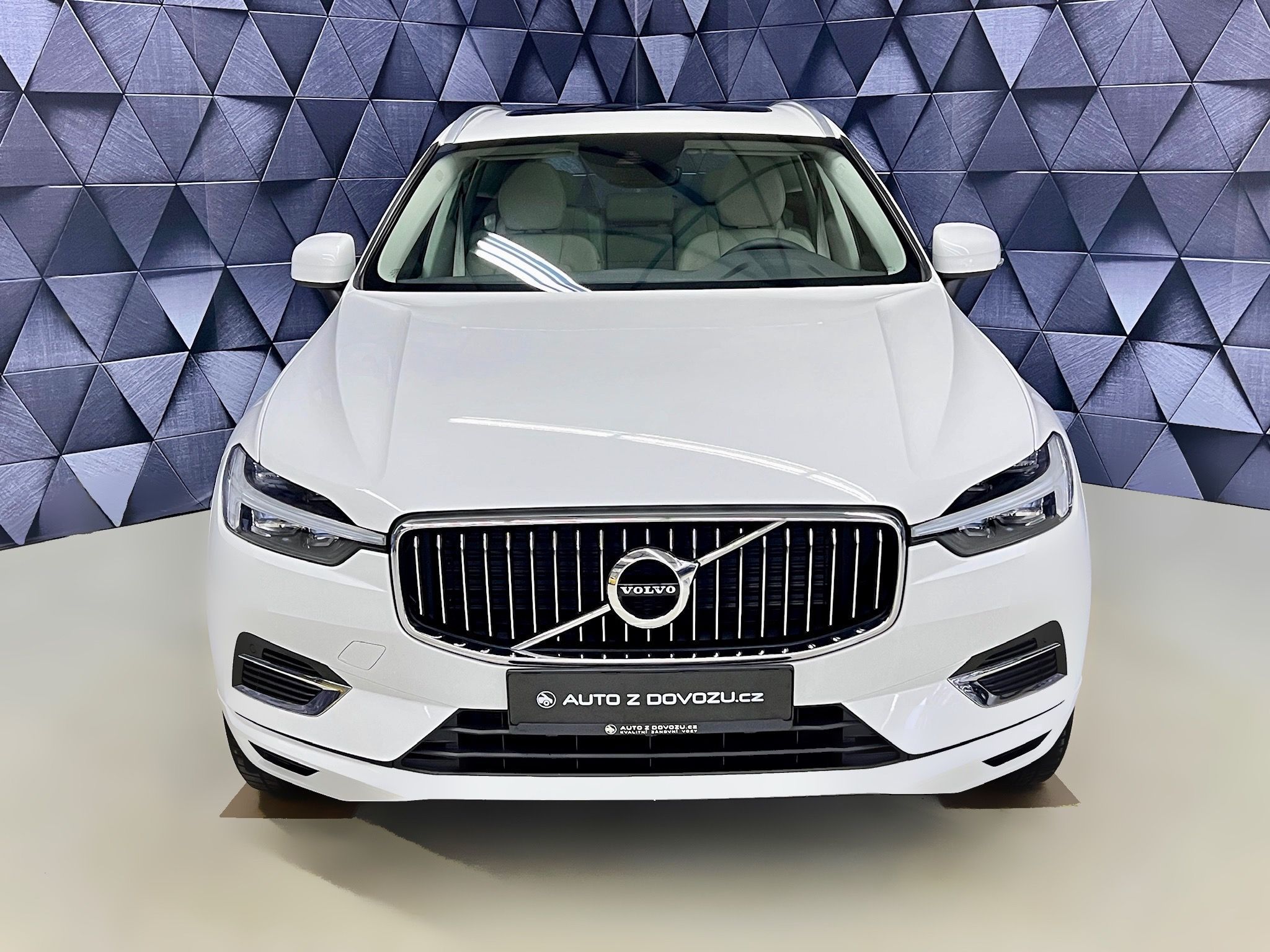 Volvo XC60, T6 AWD RECHARGE, ACC, PANORAMA - fotka 3