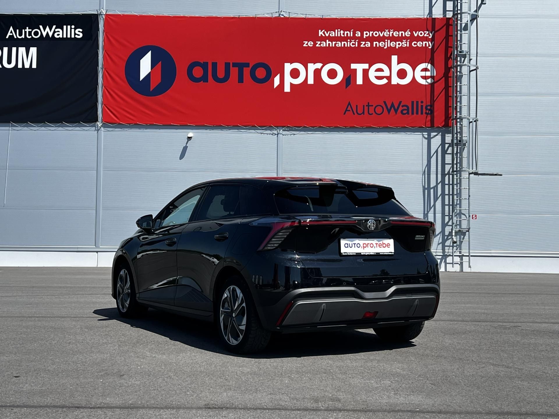 MG MG4, 150kW 64kWh LUXURY 1.Maj DPH - fotka 5