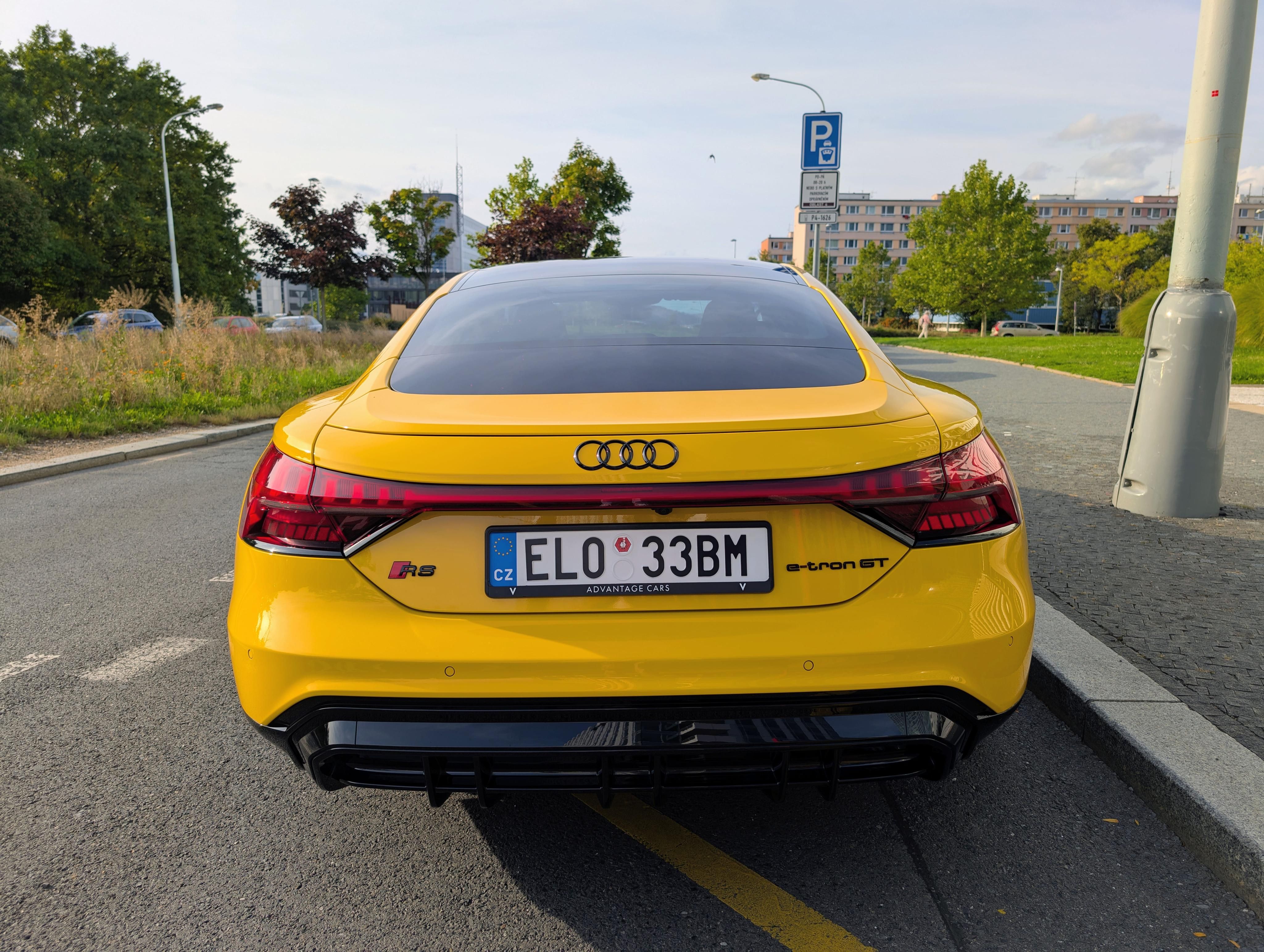 Audi RS e-tron GT, Exclusive Yellow Carbon/Alc/BO - fotka 6