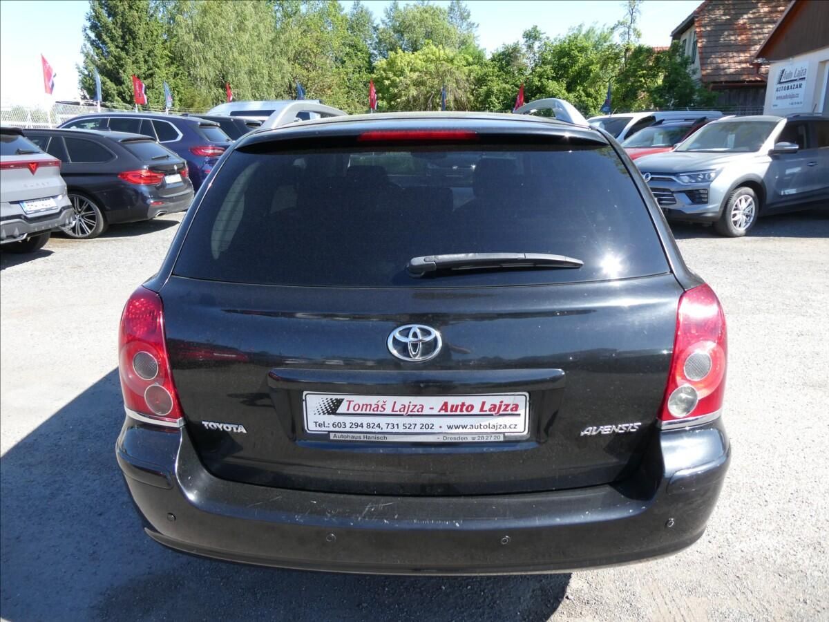 Toyota Avensis, 1,8 VVT-i 95kW 2x kola,servisk - fotka 6