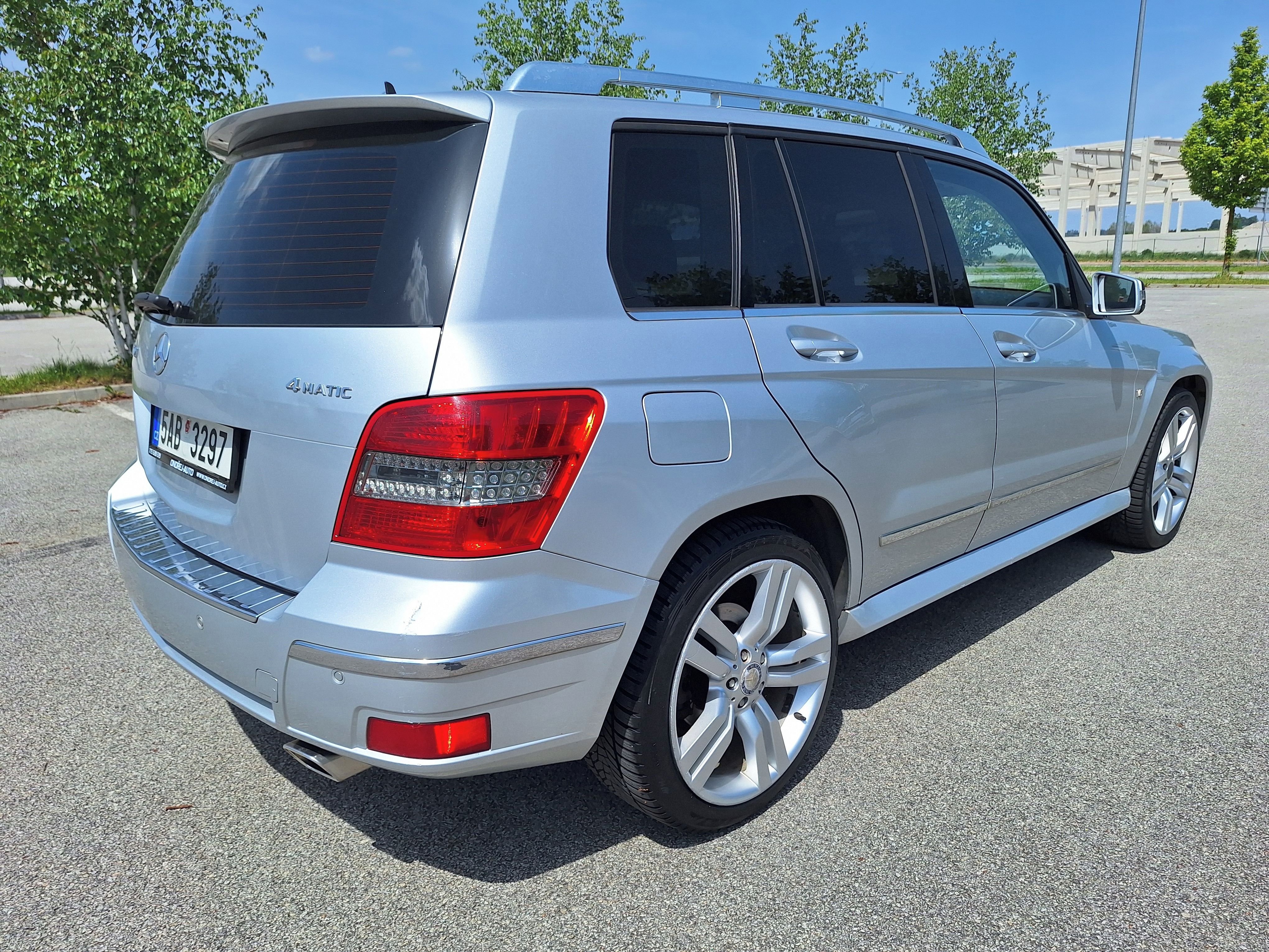 Mercedes-Benz GLK, Mercedes GLK 320 CDI SERVIS!!! - fotka 2