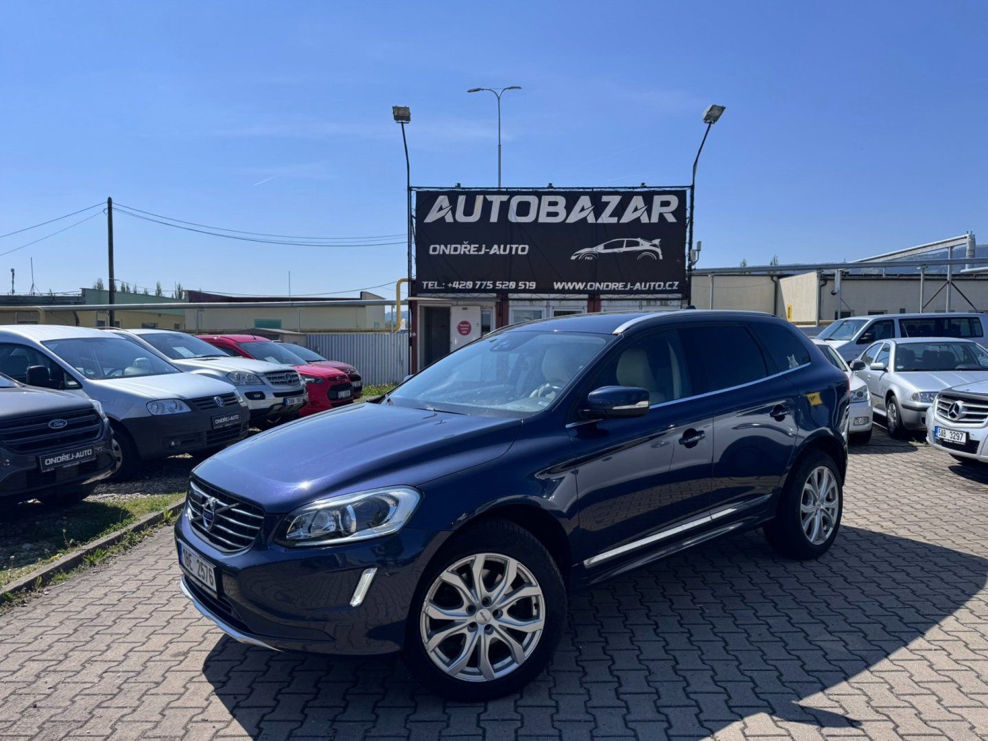 Volvo XC60, 4X4 2,4 D5 158 KW SUMMUM ČR
