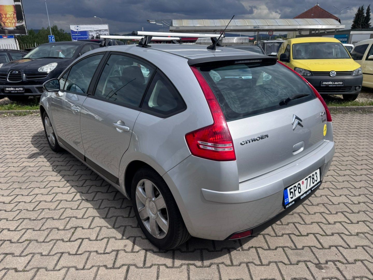 Citroën C4, 1,4i 65 KW ROZVODY KOLA ČR - fotka 3