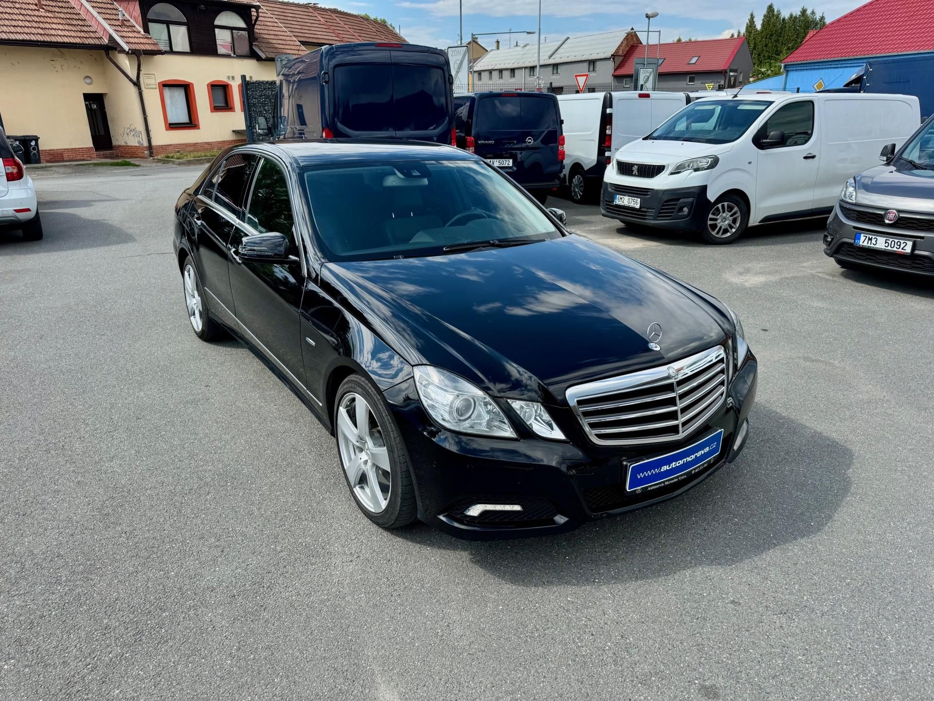 Mercedes-Benz Třídy E, 250 CDI Avantgarde - CZ - DPH - fotka 4