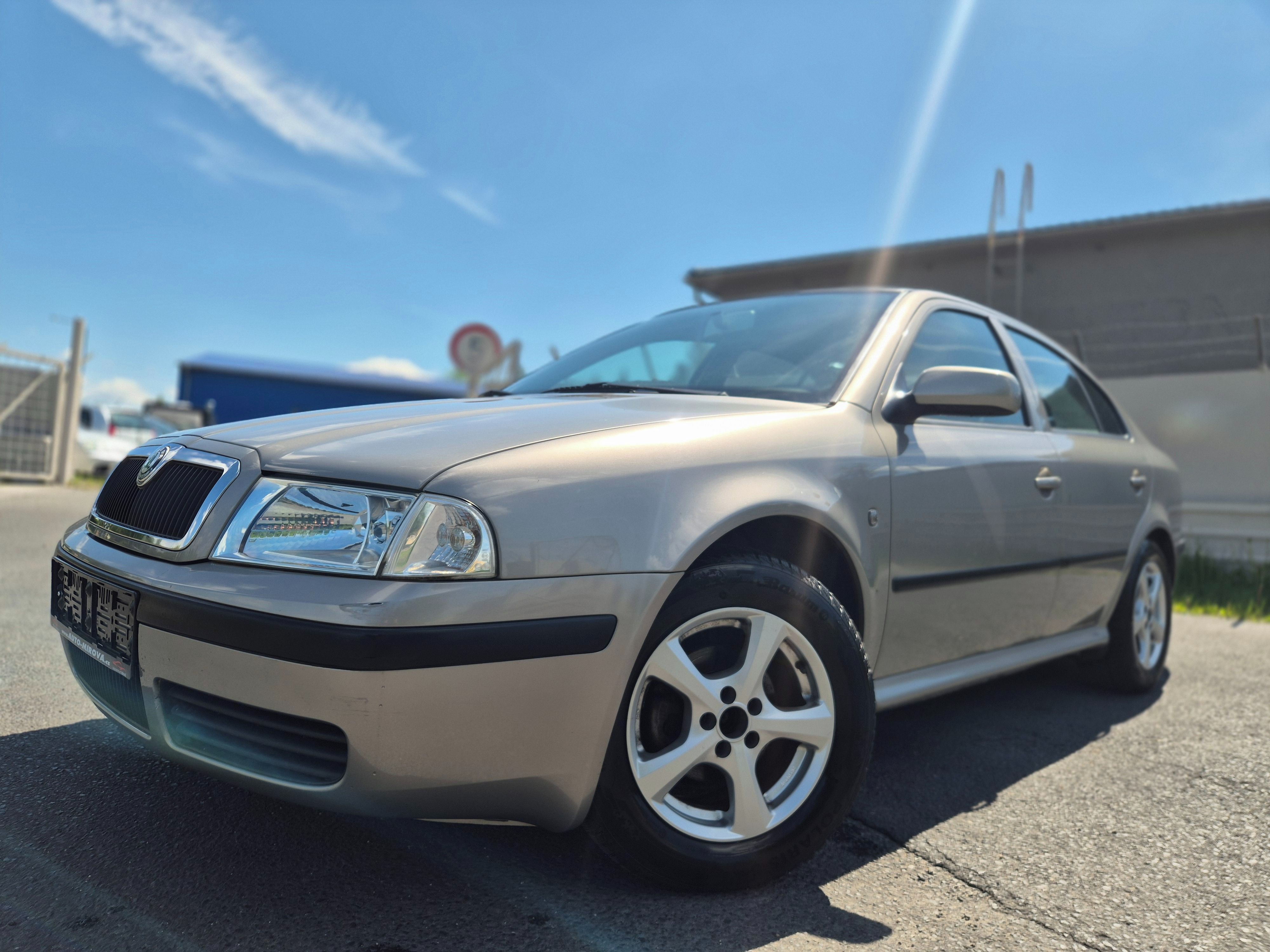 Škoda Octavia, 1 maj.plný servis ZÁRUKA 1 ROK