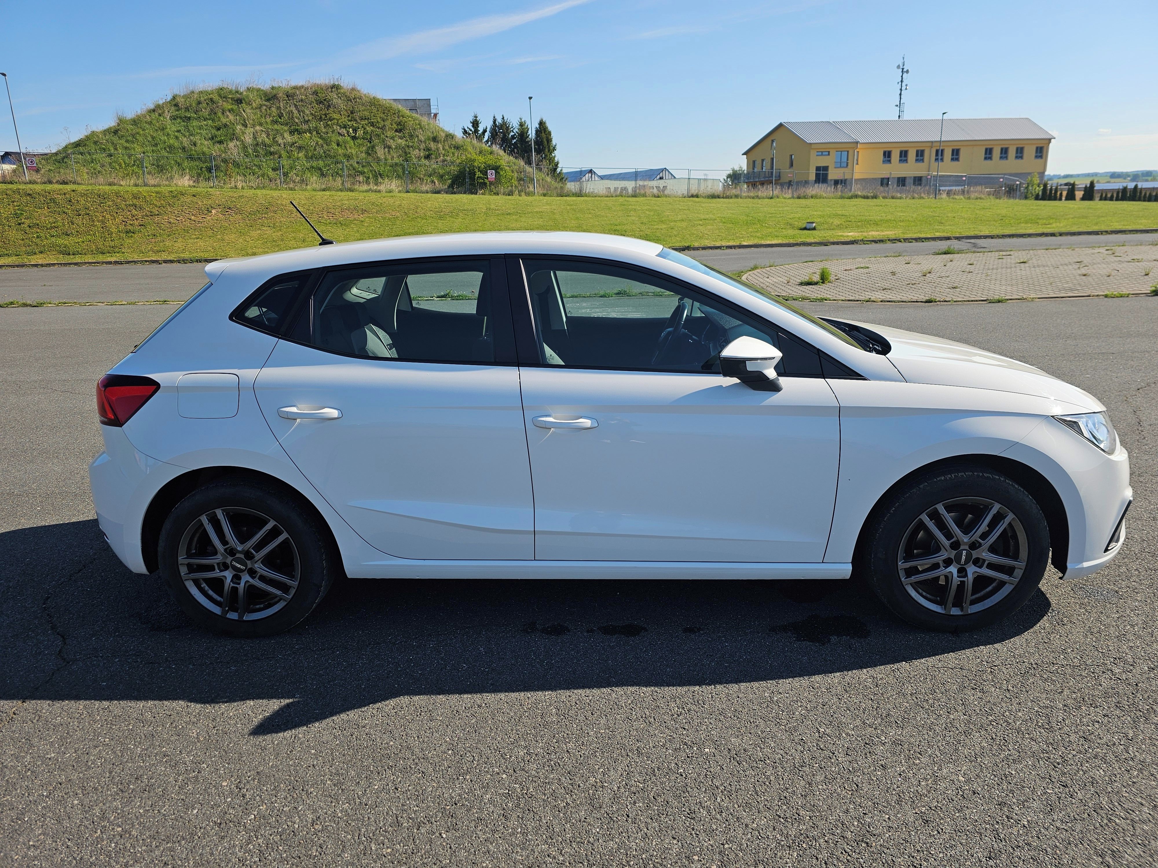 Seat Ibiza, 1.0 TSI 85kW, 75tkm, ČR - fotka 5
