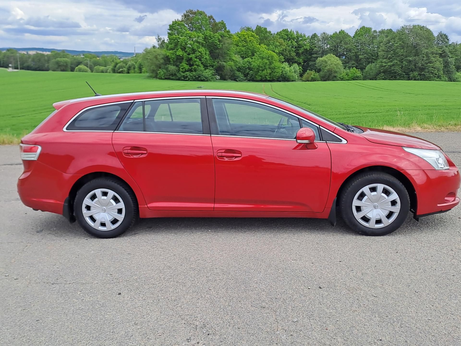 Toyota Avensis, 1.8 VVT-i NAVI PĚKNÝ STAV - fotka 4