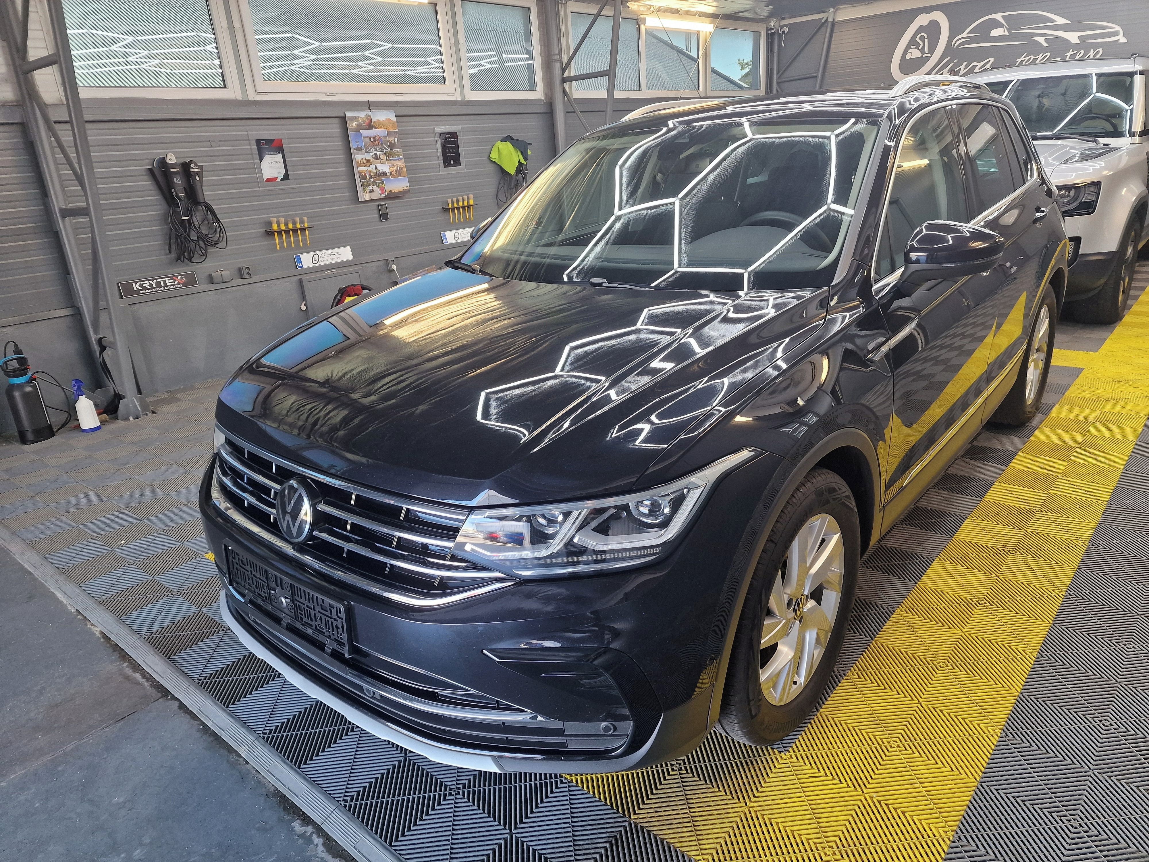 Volkswagen Tiguan, 2liter 147kw 4x4 - fotka 2