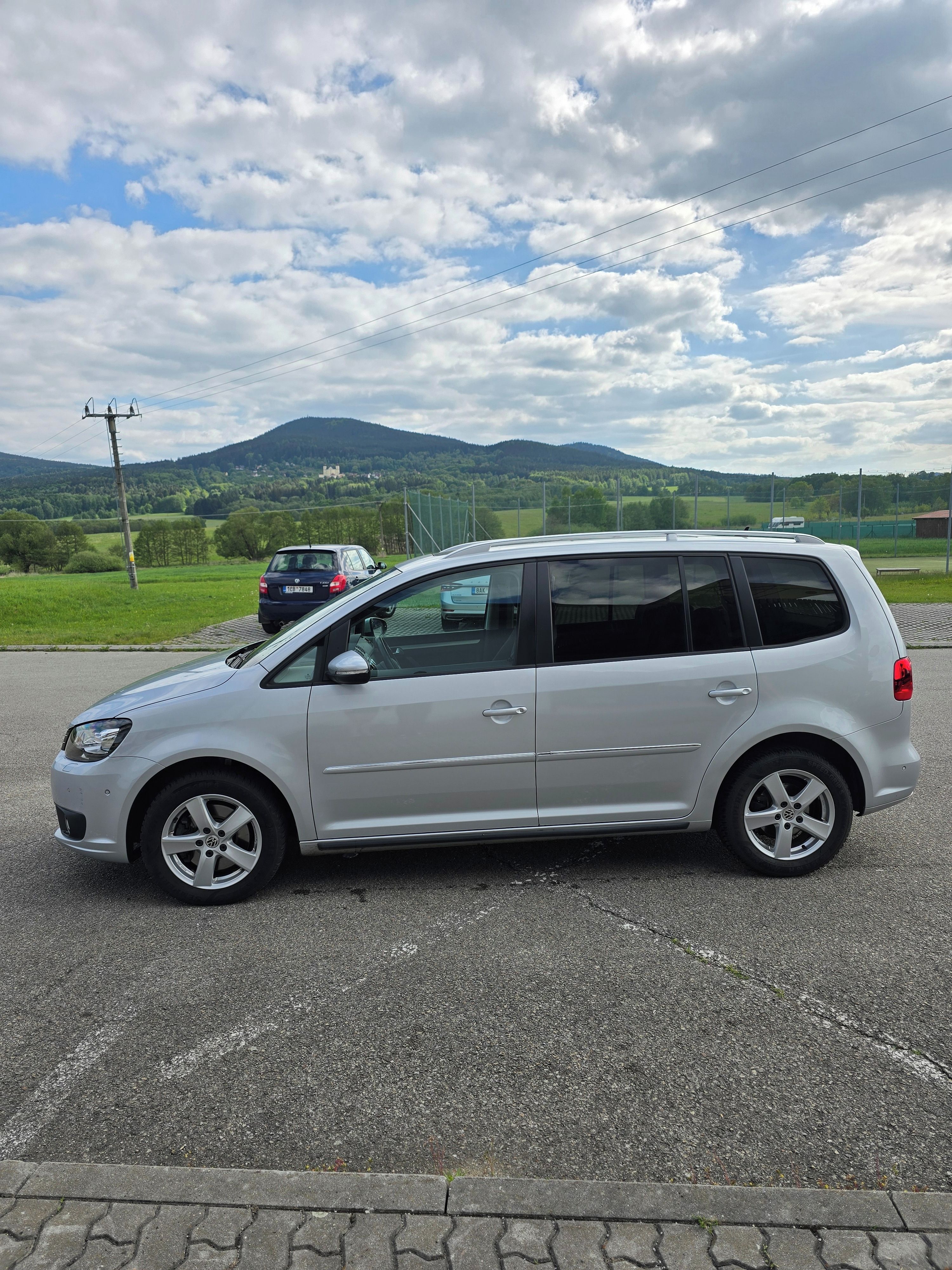 Volkswagen Touran, 1.4 TSI Sky DSG 57tkm - fotka 4