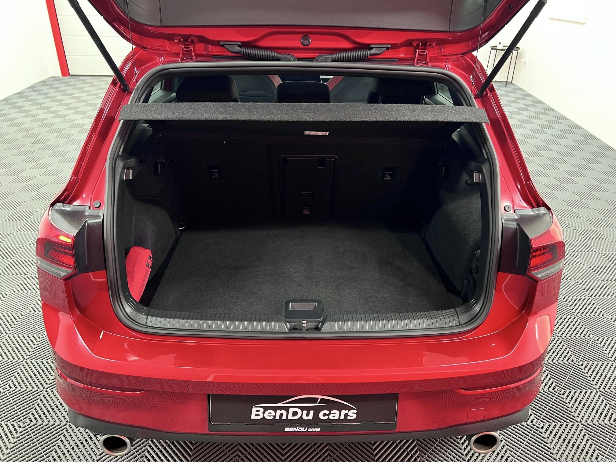 Volkswagen Golf, GTI 180 kW Servis 68tkm - fotka 6