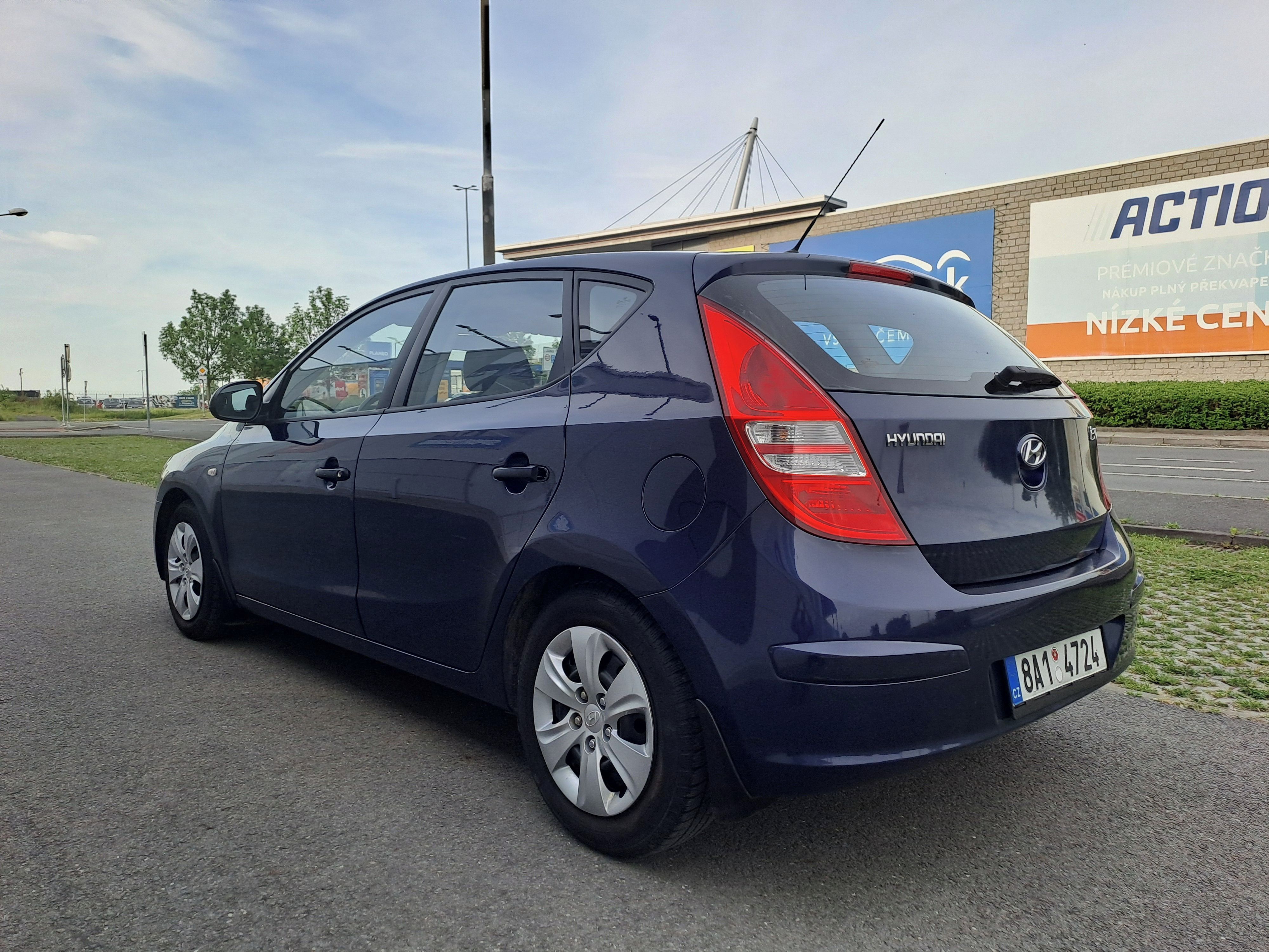 Hyundai i30, 1.4CVVT SPOLEHLIVÉ,NOVÁ STK - fotka 5