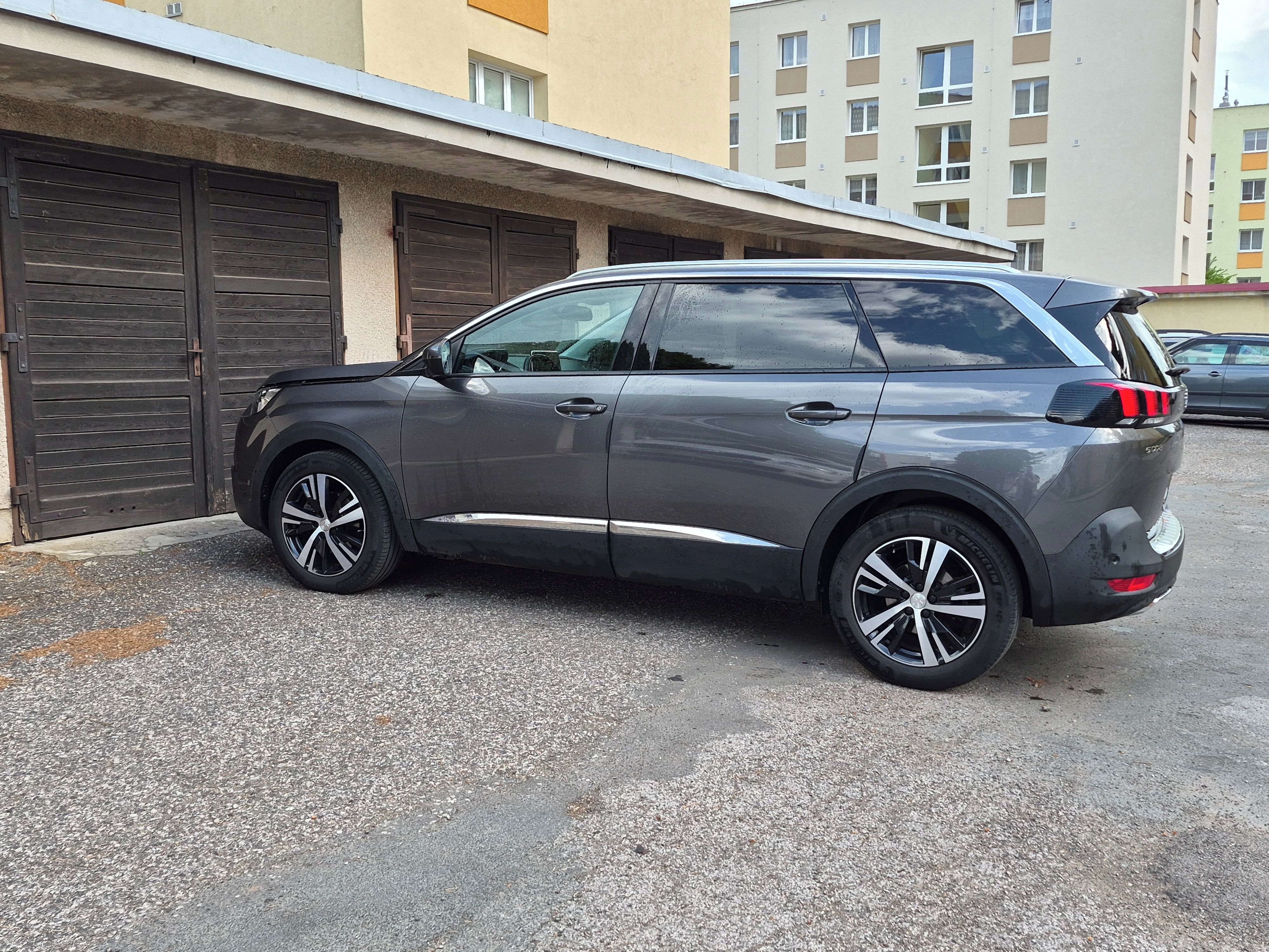 Peugeot 5008, 1.5 BlueHdi Allure serviska - fotka 4