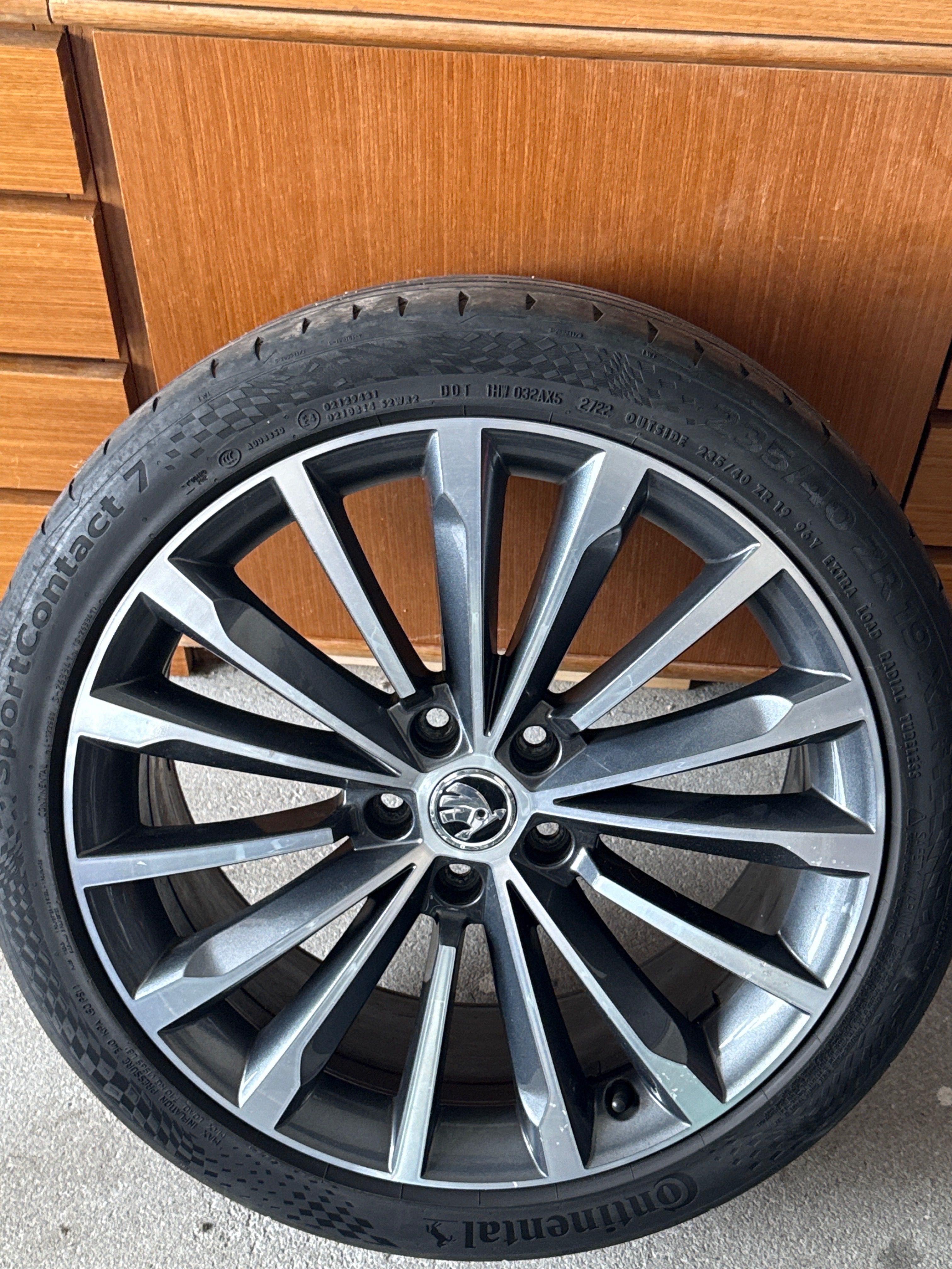 Škoda Superb, 2.0 TDI 140 kw l&k - fotka 5