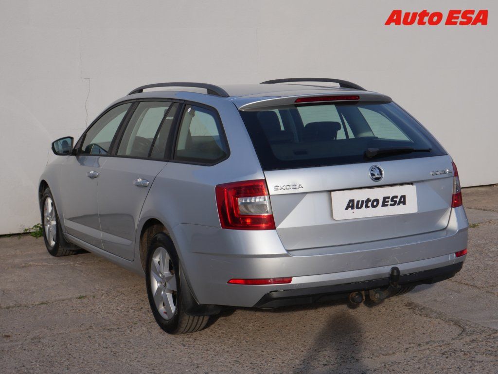 Škoda Octavia, 2.0 TDi - fotka 4