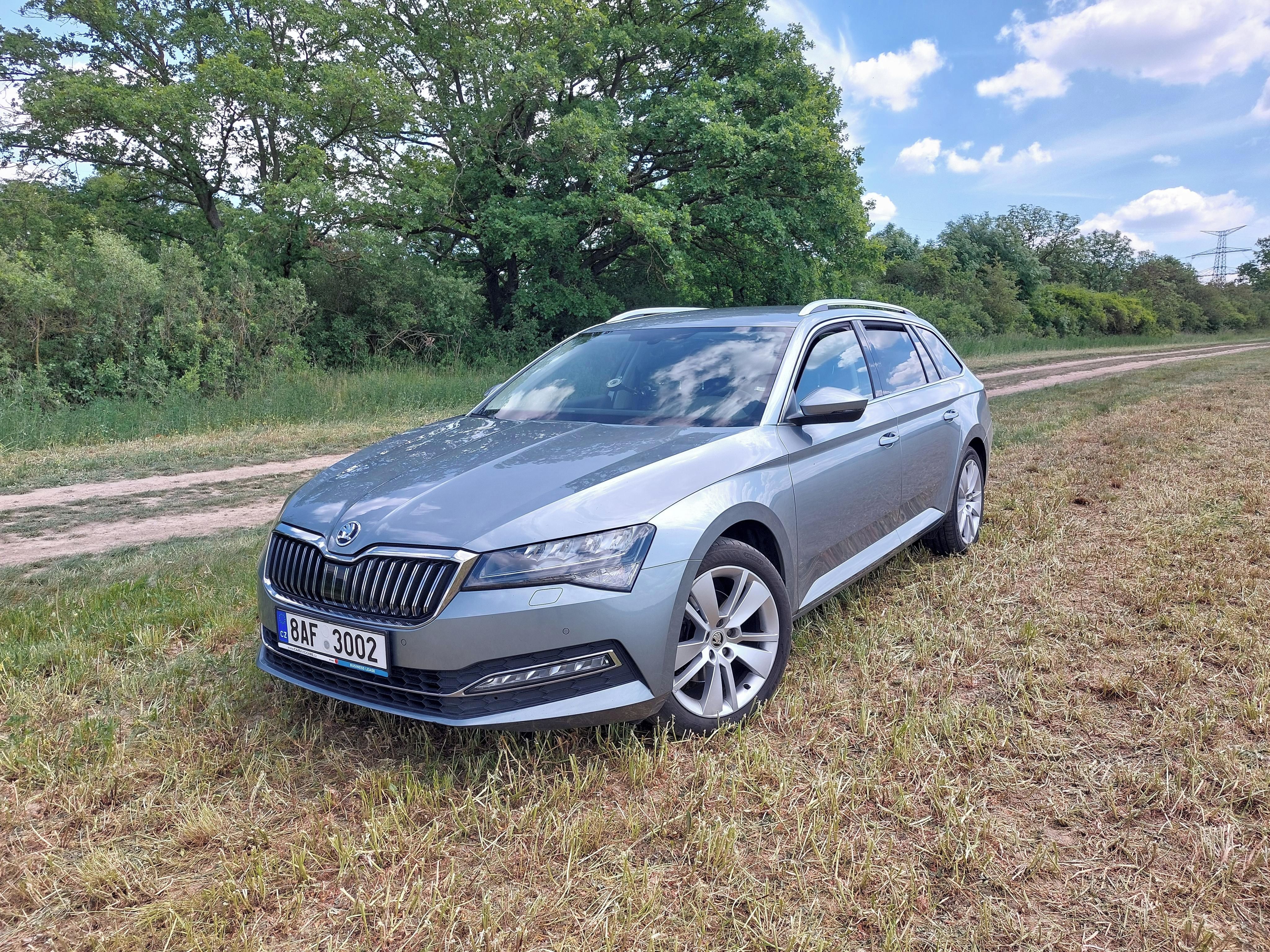 Škoda Superb, 2.0 TDi, 110 kW, Style WEBASTO - fotka 3