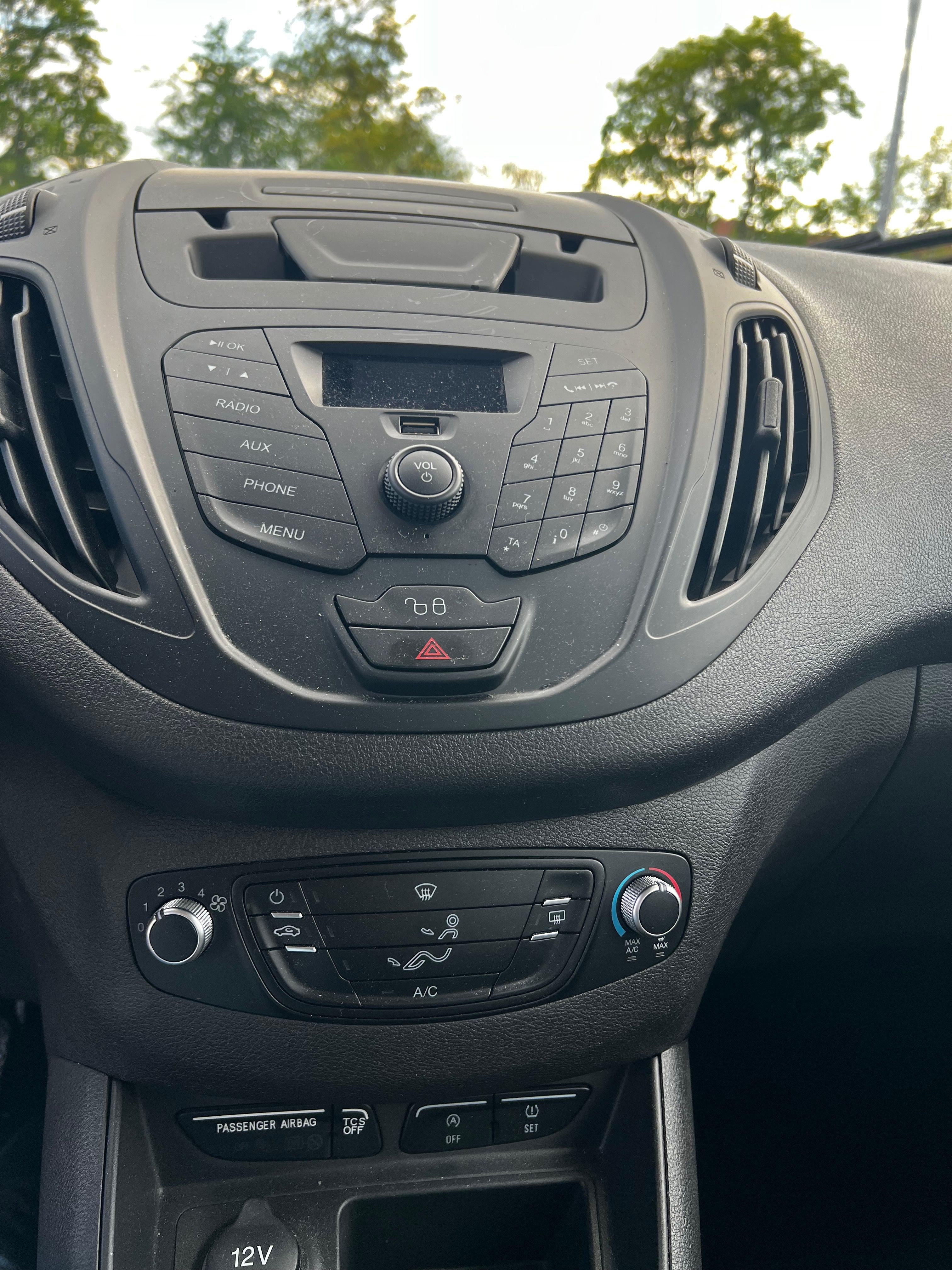 Ford Tourneo Courier, Facelif ČR původ - fotka 5