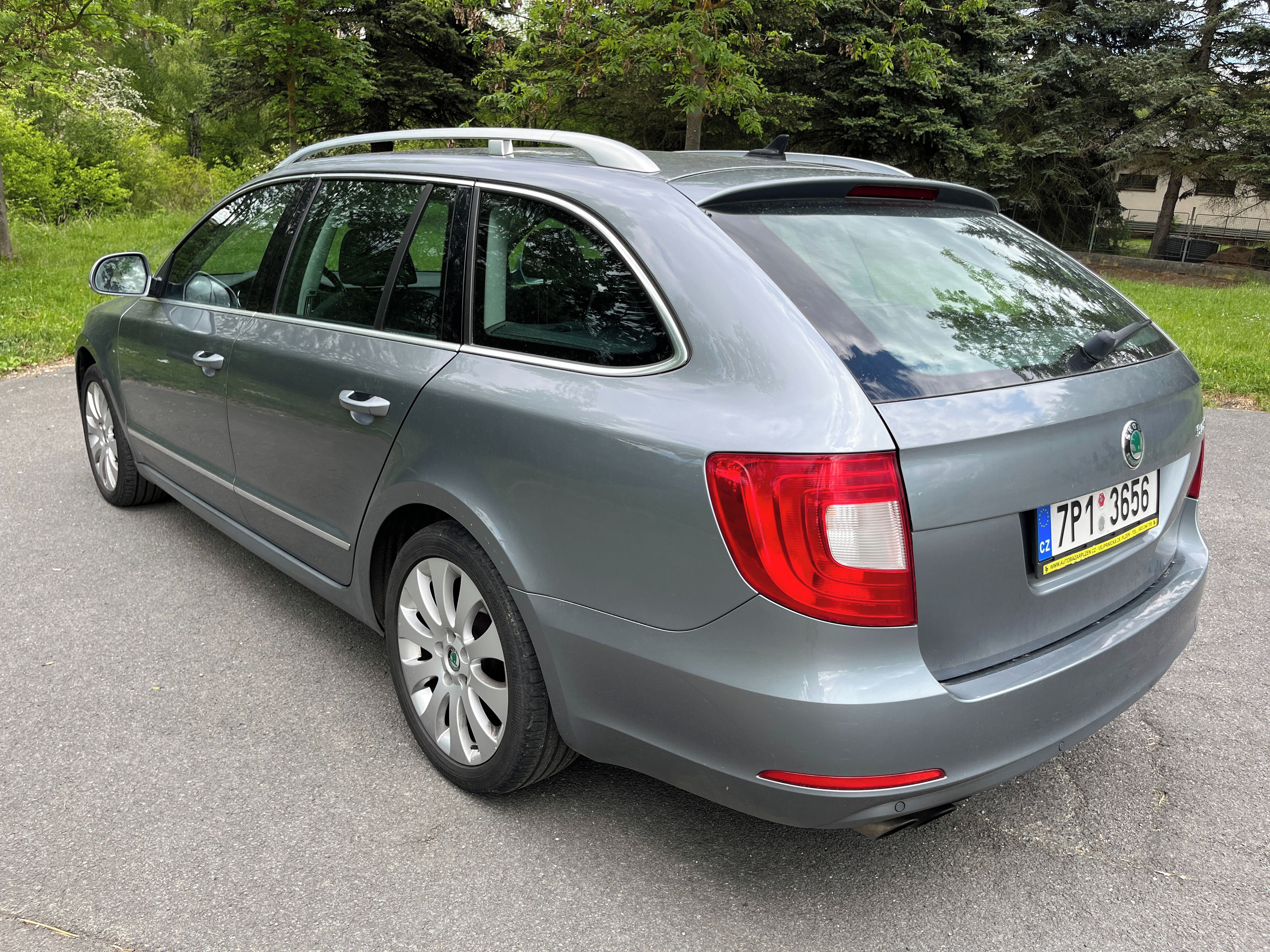 Škoda Superb, 2.0tdi 103kw dsg 177.000km - fotka 3