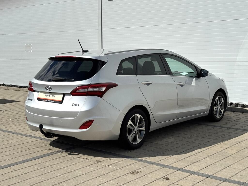 Hyundai i30, 1.6 CRDi 100 kW - fotka 5