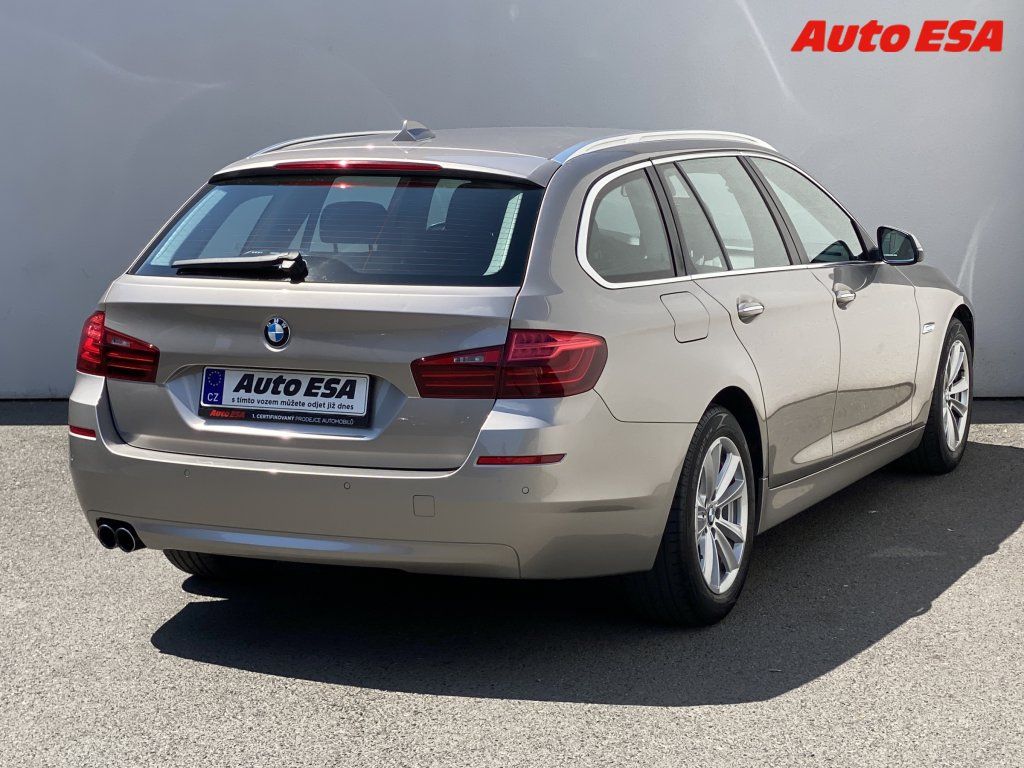 BMW Řada 5, 2.0 D,servis.kniha,LED - fotka 4