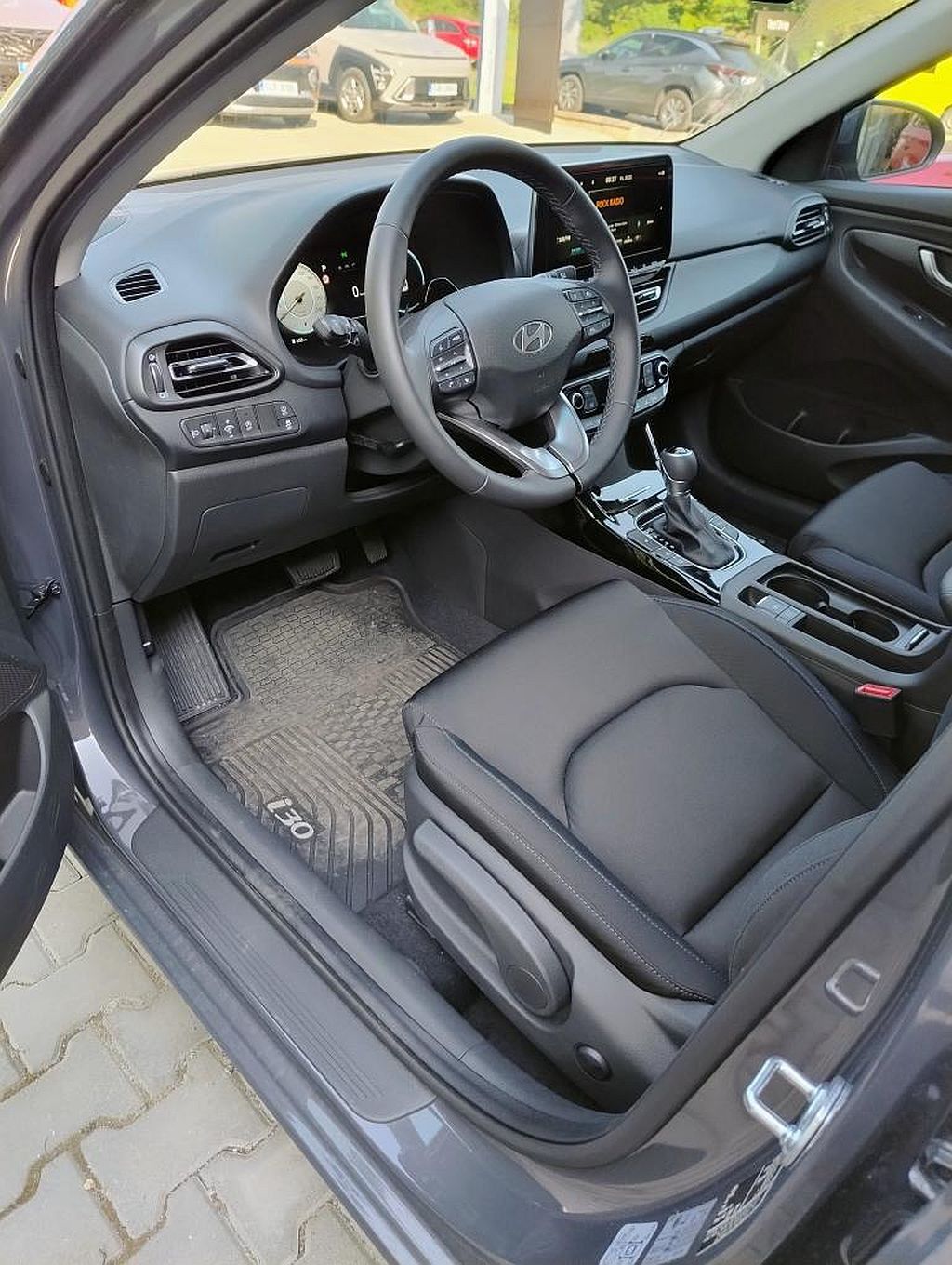 Hyundai i30, 1,6 T-GDI DCT STYLE - fotka 6