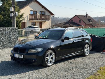 325d LCI
