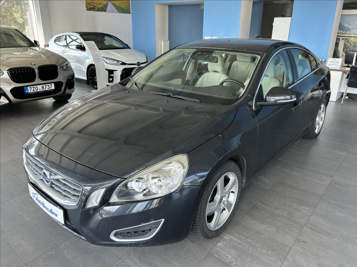 Volvo S60, 1,6   D2,84kW - fotka 3