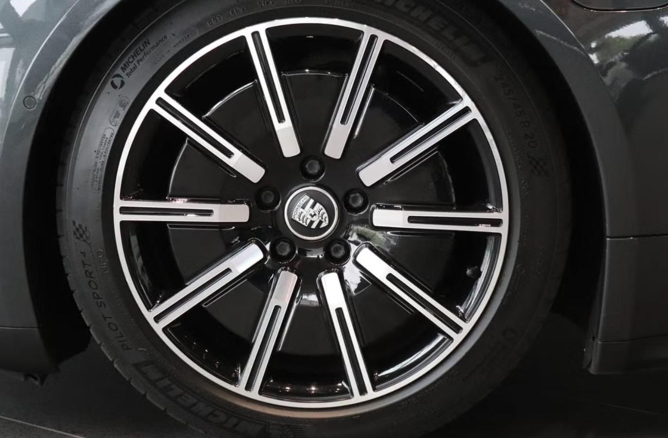 Porsche Taycan, 4S DD AWD Matrix vzd. odpruž. - fotka 5