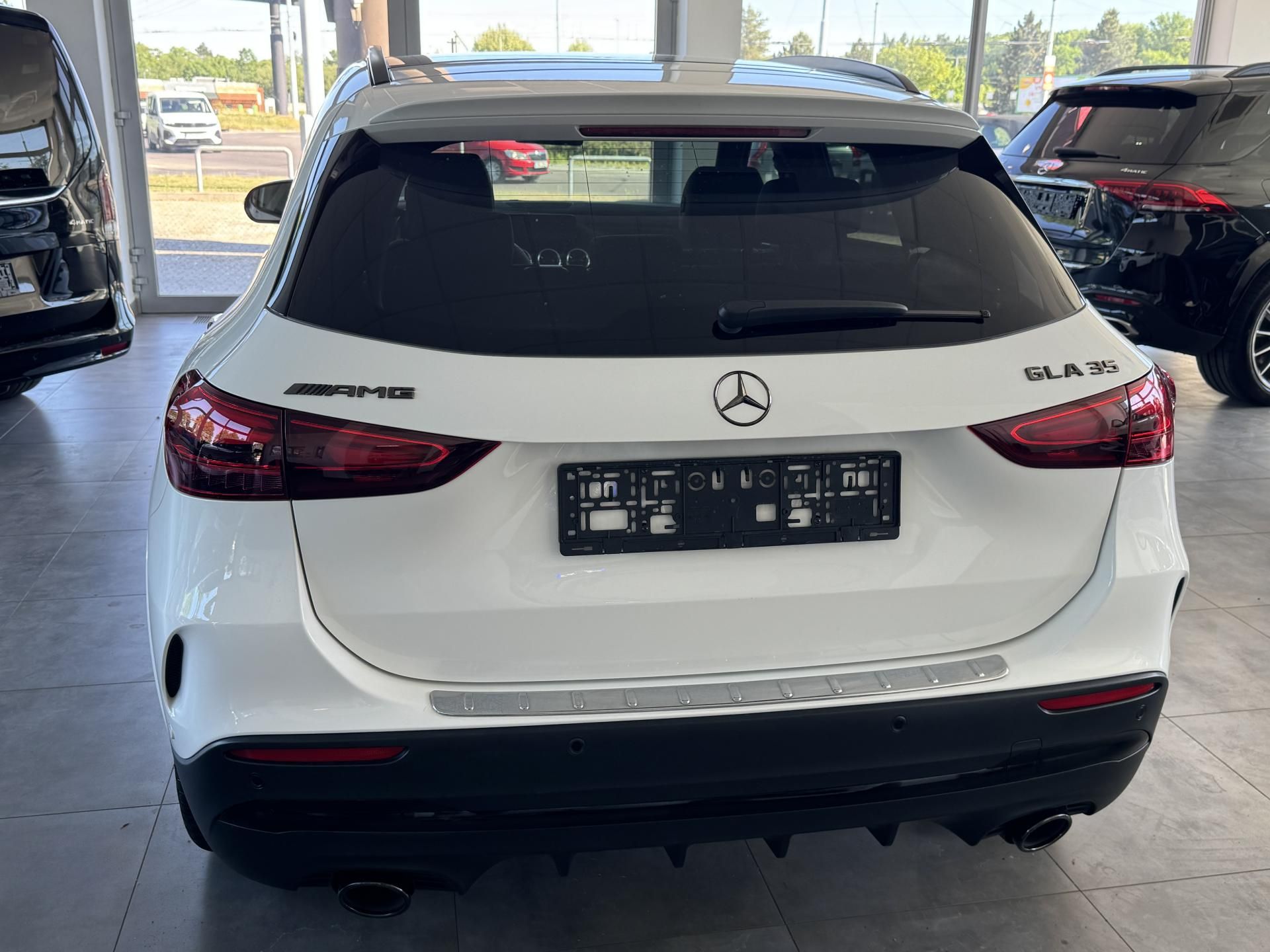Mercedes-Benz GLA, GLA 35 AMG 4-MATIC - fotka 5