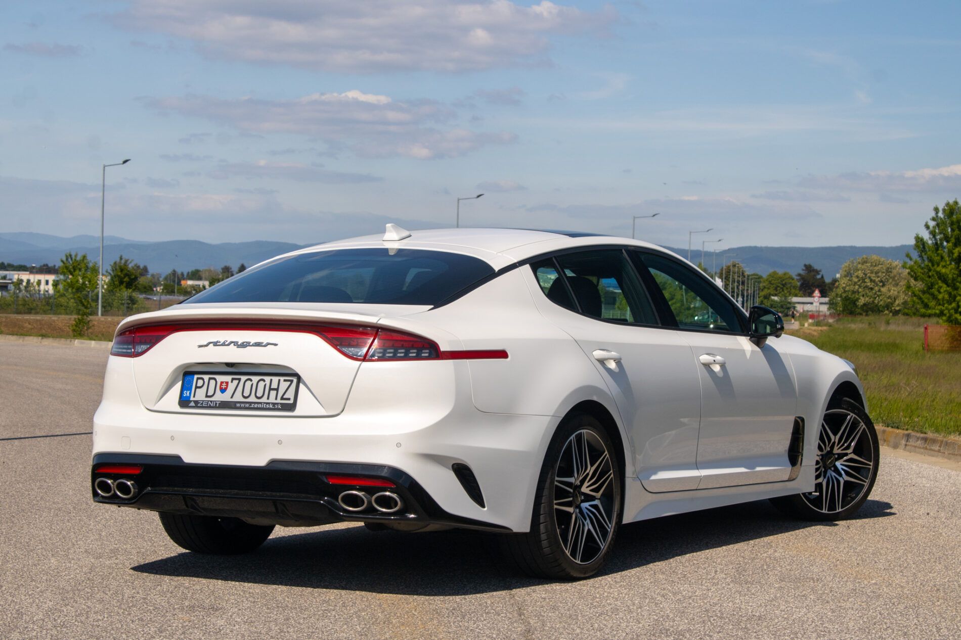 Kia Stinger - fotka 5