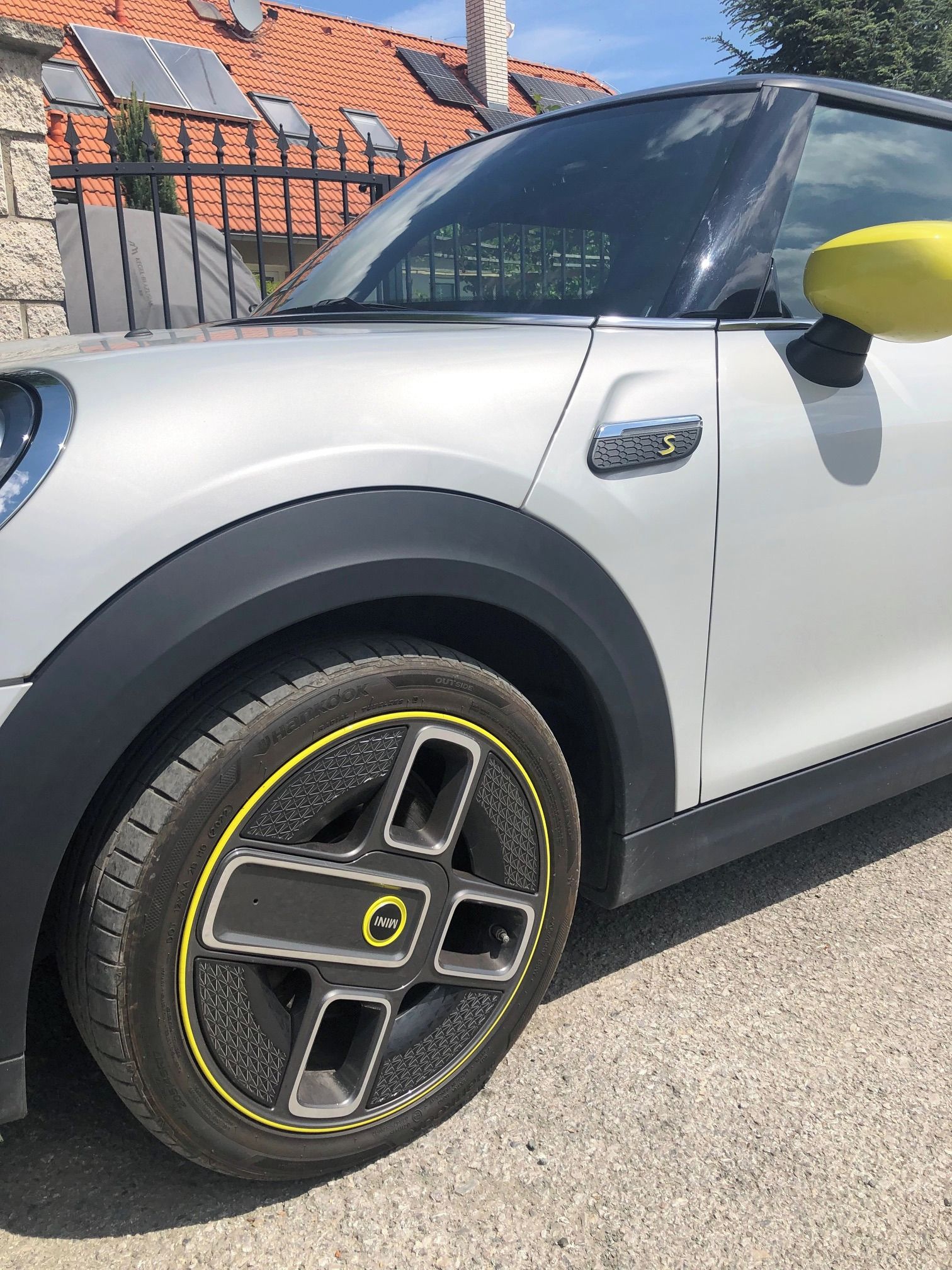 Mini Cooper, SE - fotka 5