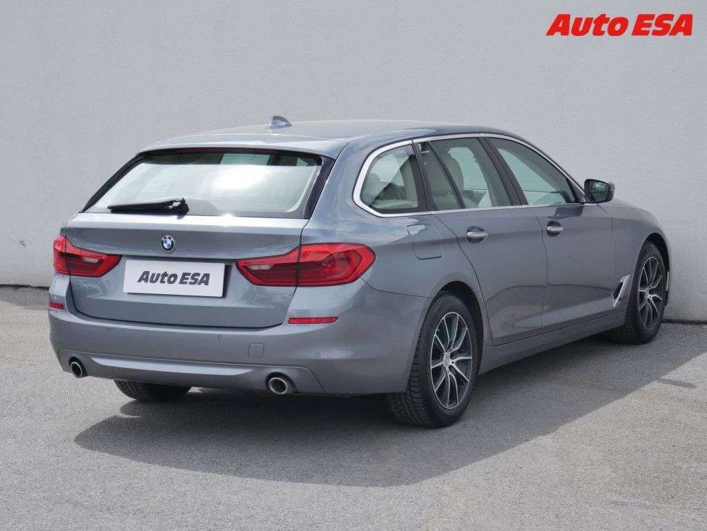 BMW Řada 5, 2.0D,servis.kniha,AT - fotka 4