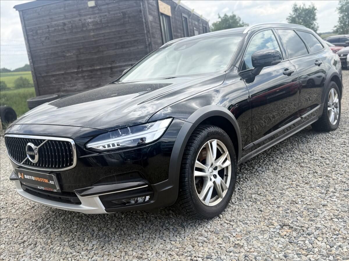Volvo V90, 2,0 CROSS COUNTRY DPH NOVÉ ČR