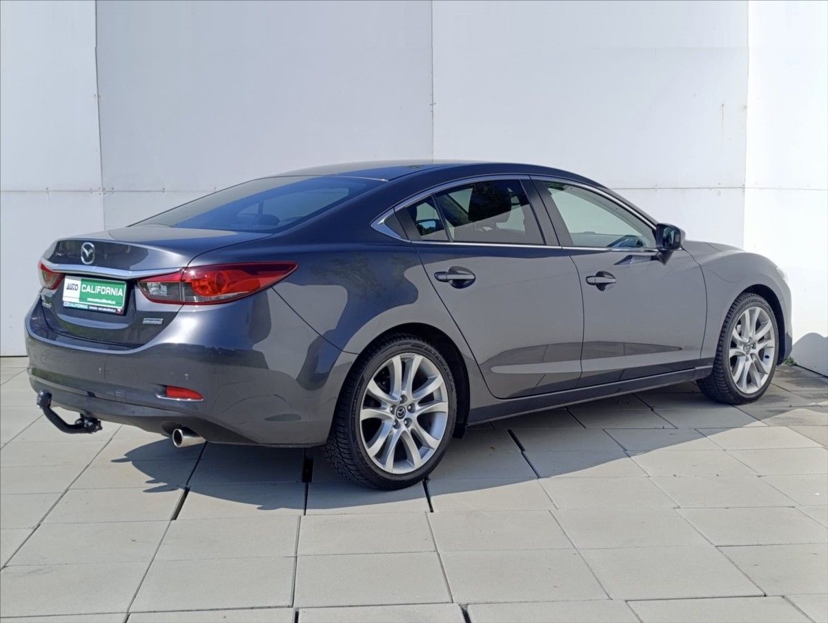 Mazda 6, 2,2 D Aut.klima Navigace Tažné - fotka 6