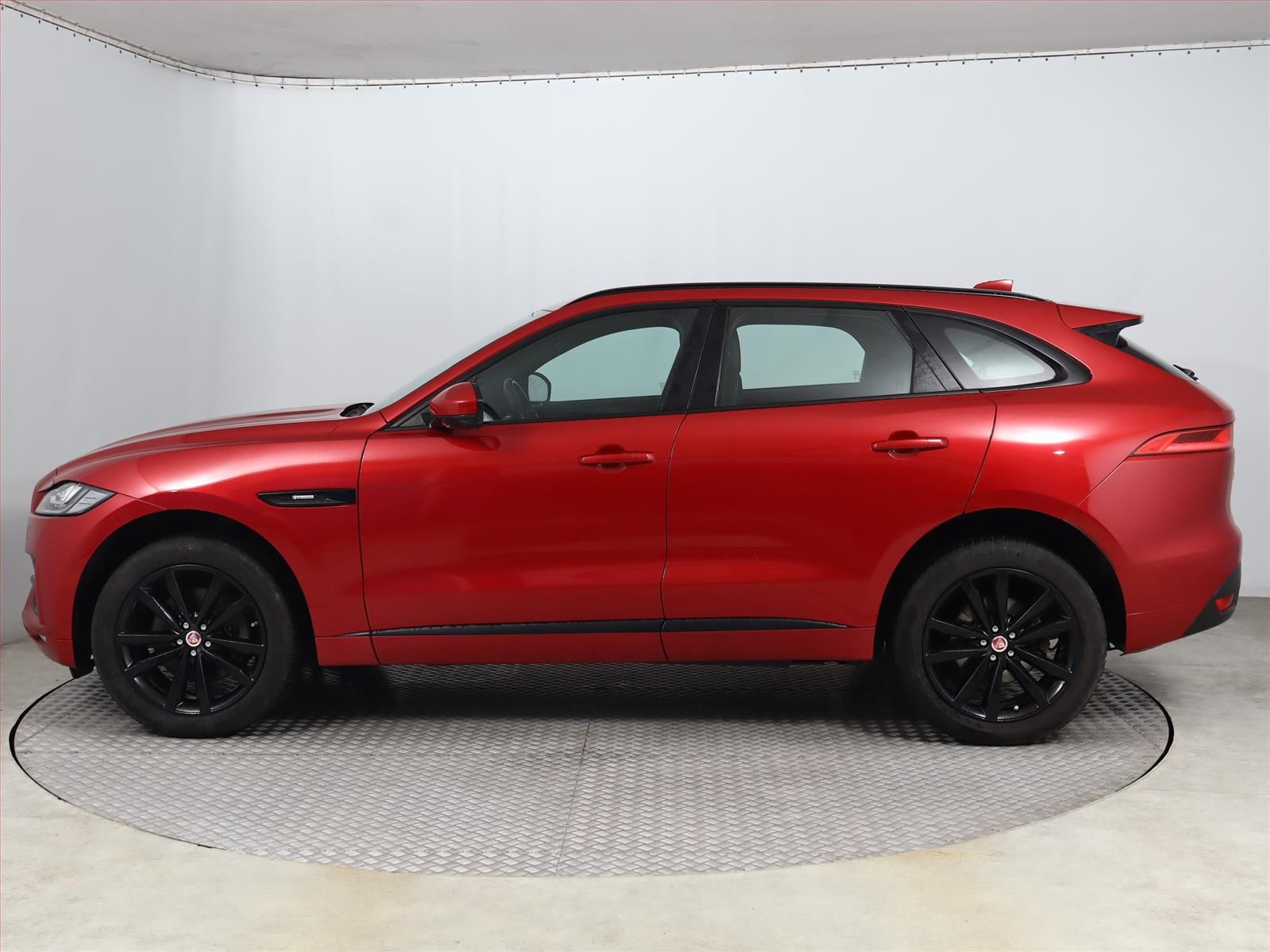 Jaguar F-Pace, 20d AWD, 4X4, Automat - fotka 3