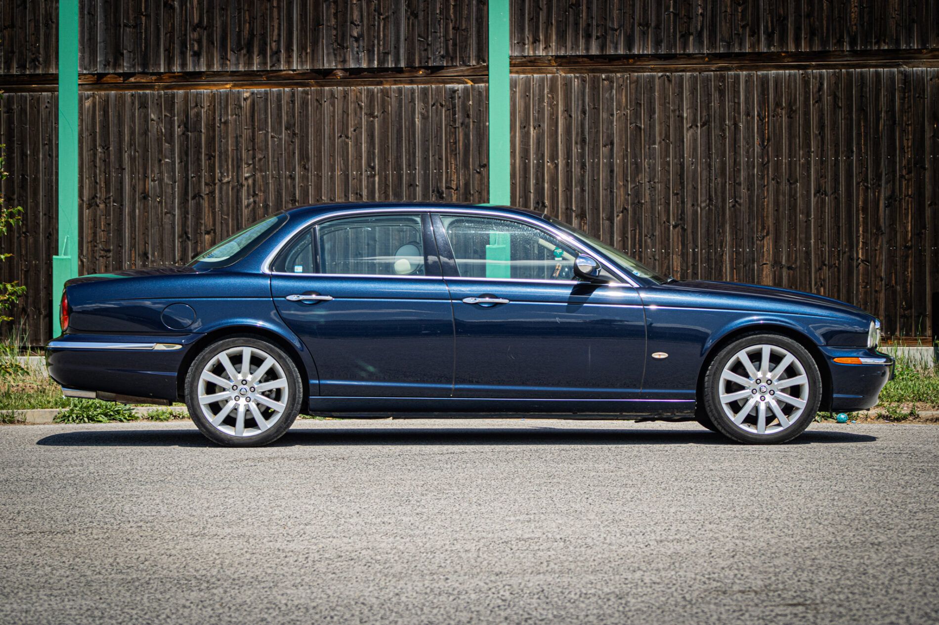 Jaguar XJ - fotka 4