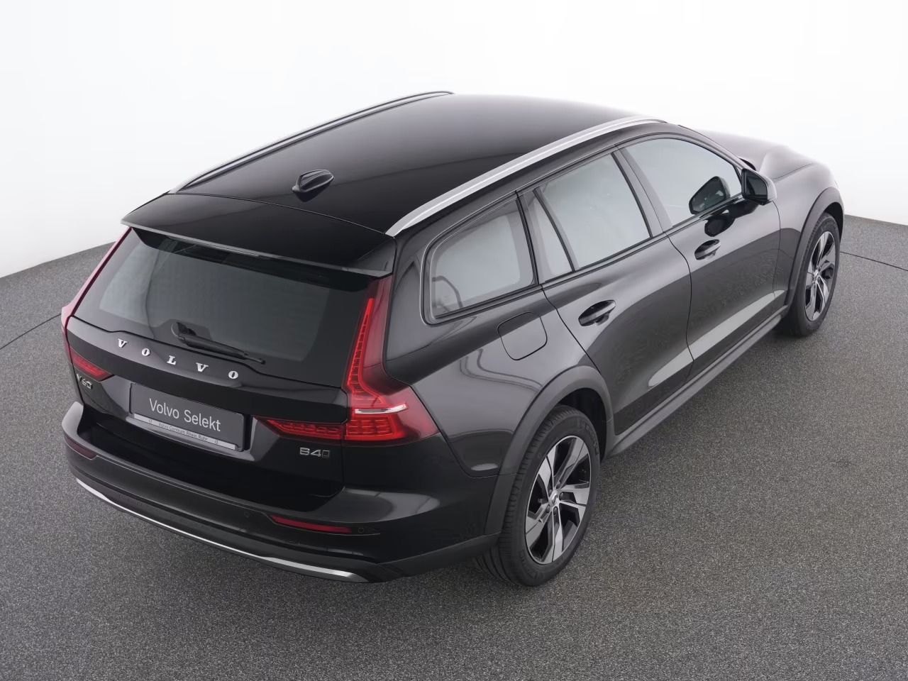 Volvo V60, V60 CROSS COUNTRY B4 AWD Plus+ - fotka 5