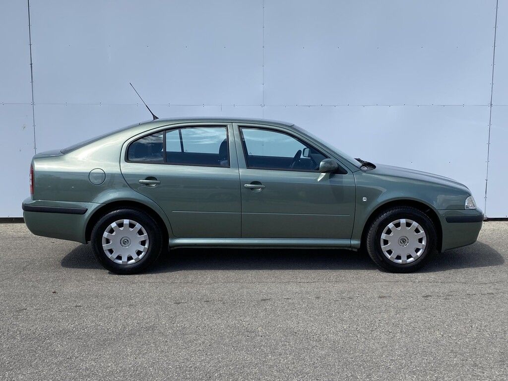 Škoda Octavia, 1,9 SDI 50 kW Ambiente - fotka 3