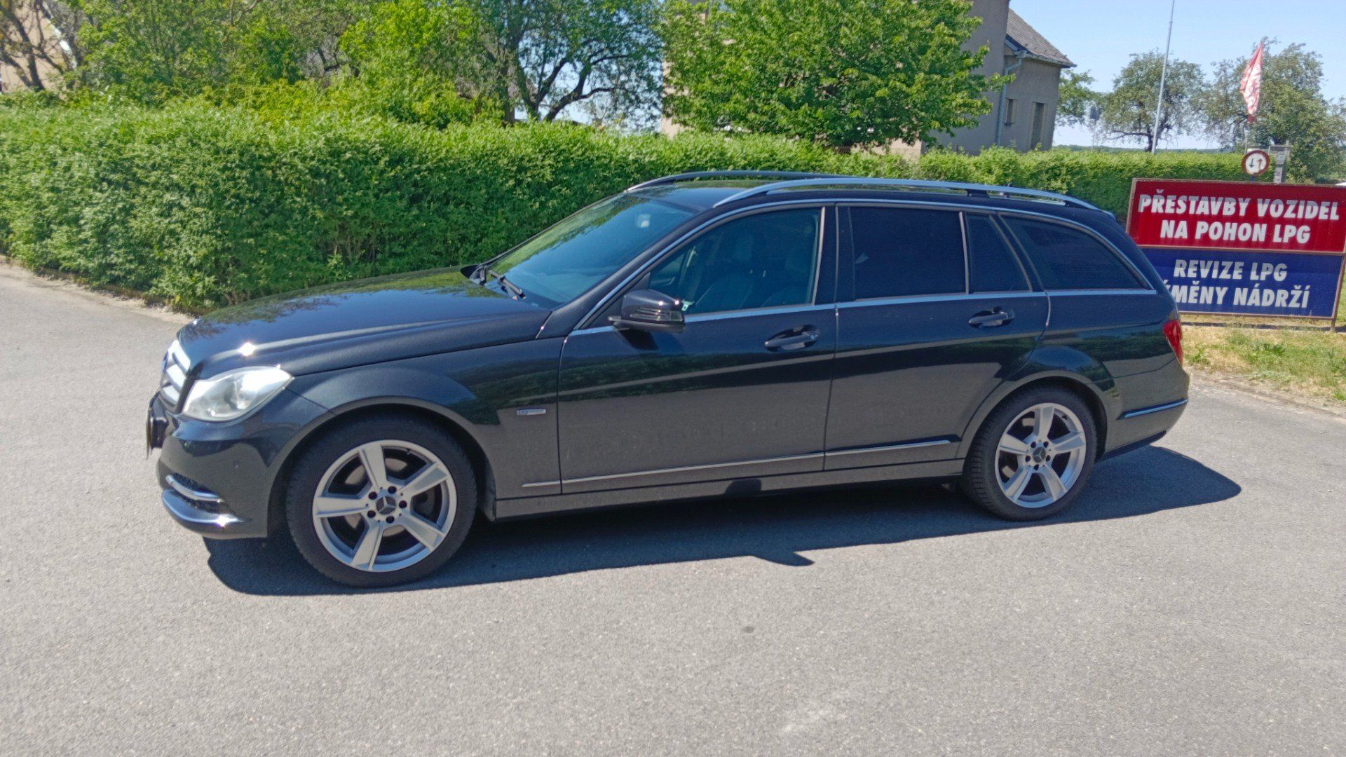 Mercedes-Benz Třídy C, 1.8 I 135KW - fotka 6