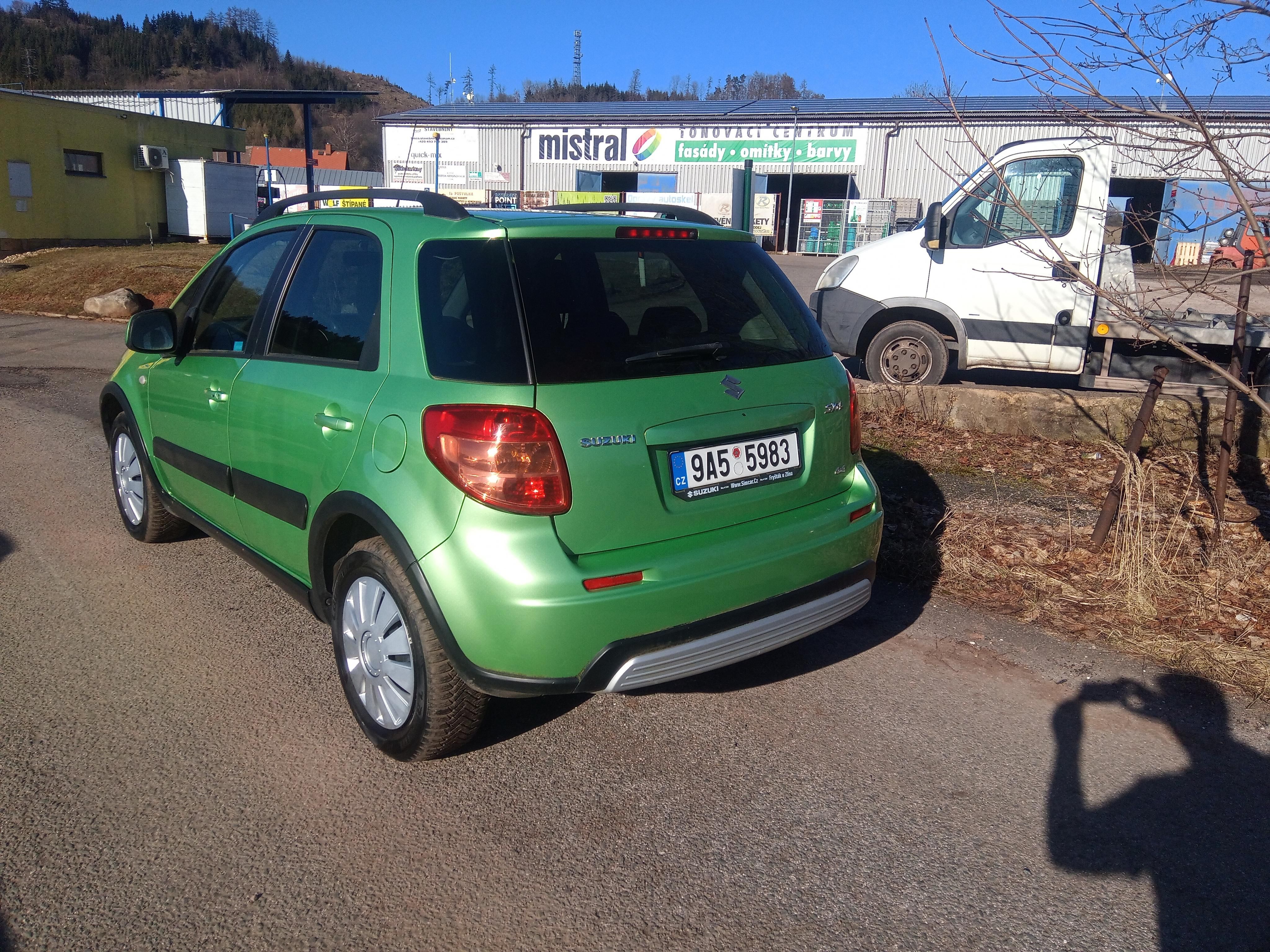 Suzuki SX4, 1,6 16 V po prvním majiteli - fotka 3