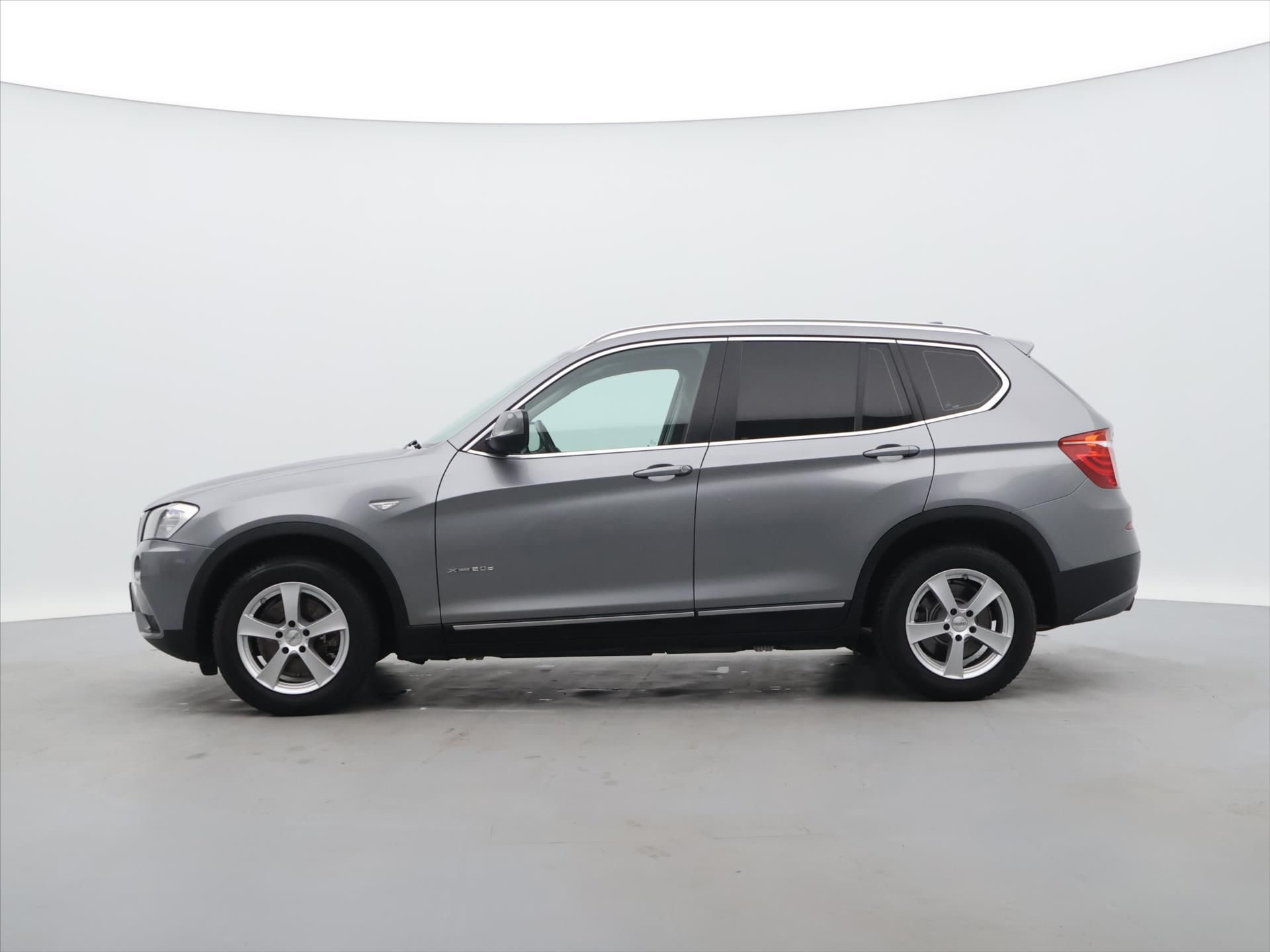 BMW X3, 20d 2,0 xDrive 135kW Aut.klima - fotka 4