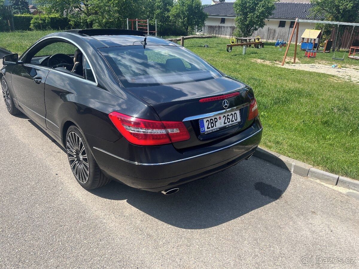 Mercedes-Benz Třídy E - fotka 5