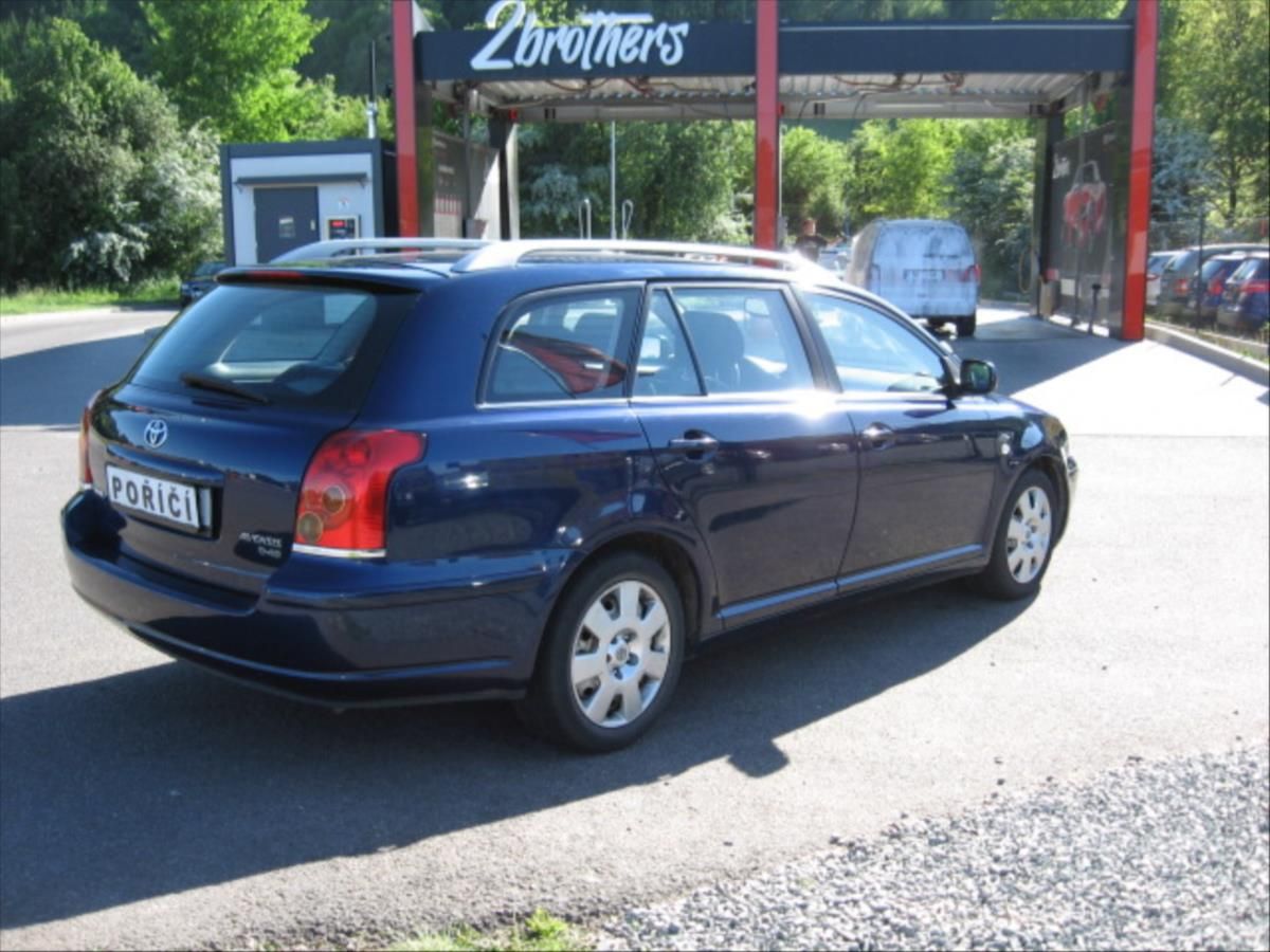 Toyota Avensis, 2,2 D-4.D - fotka 6